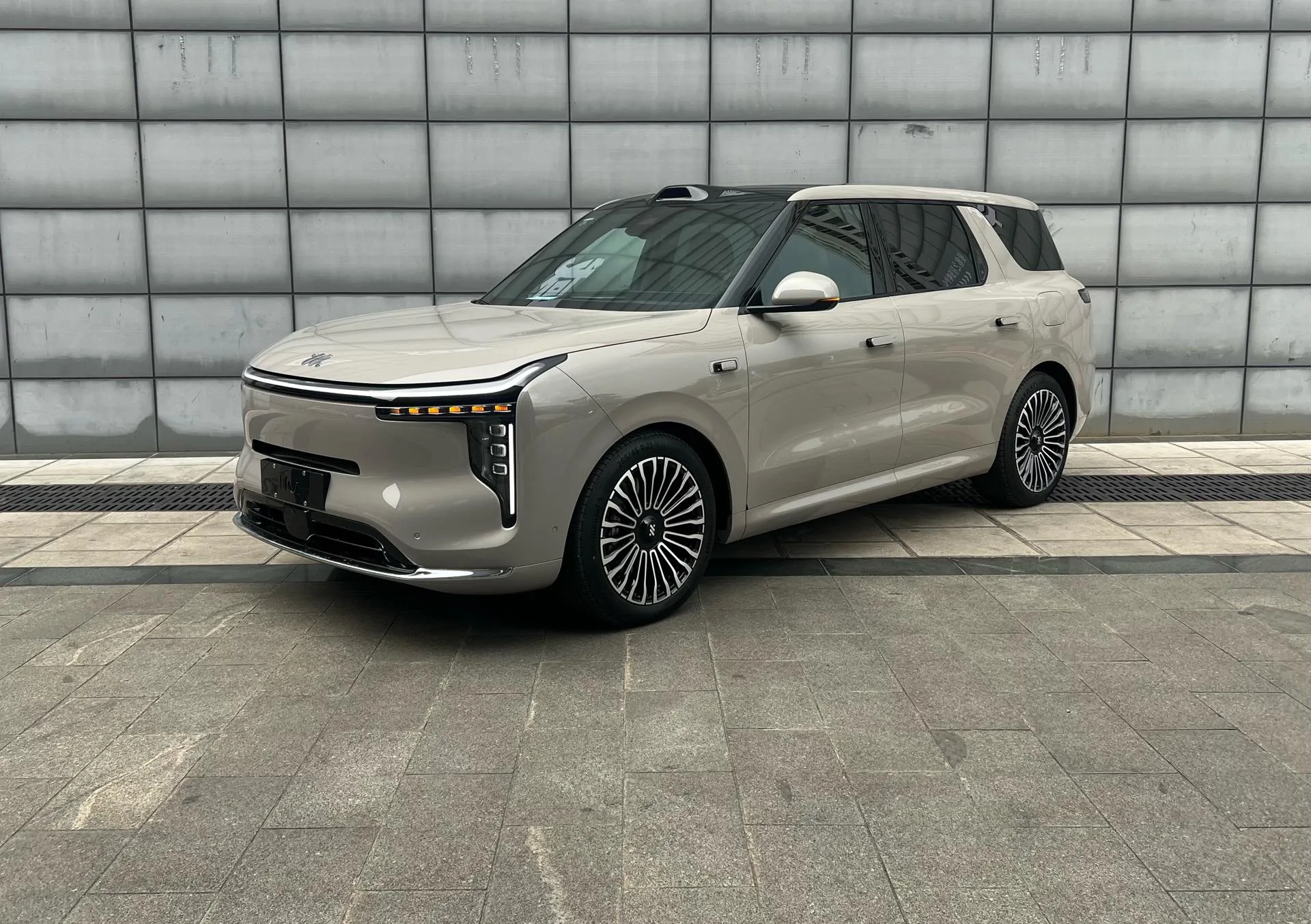 IM Motors 2026 Model Year IM LS8 66 Ultra Technology Flagship 5-Seater Automatic Transmission