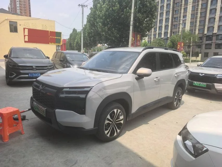 Wuling 2026 Starlight 560 1.5 CVT Luxury Automatic Transmission (125km/h)