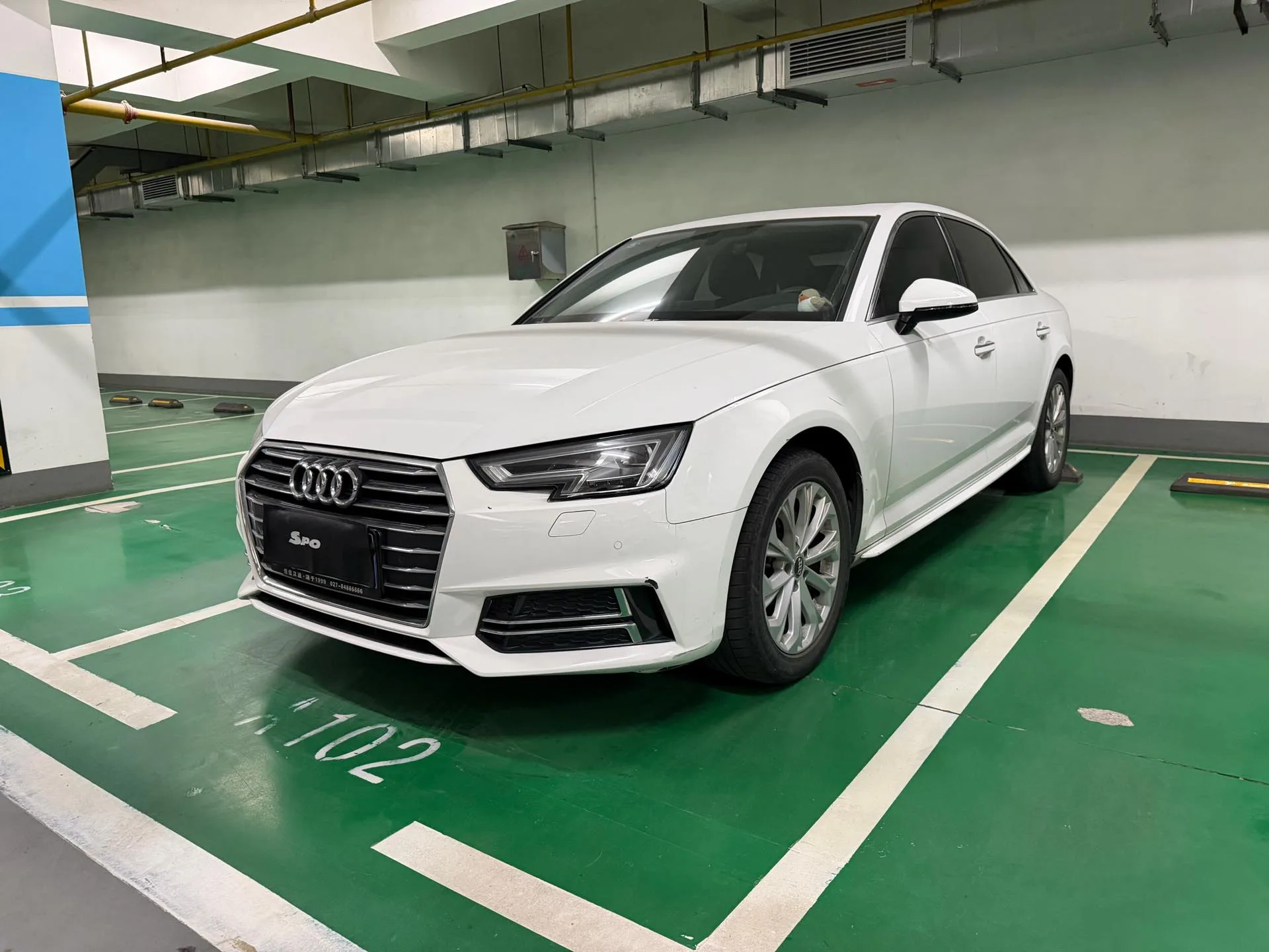 Audi A4L 2019 40 TFSI Progressive (China VI Emission Standard)