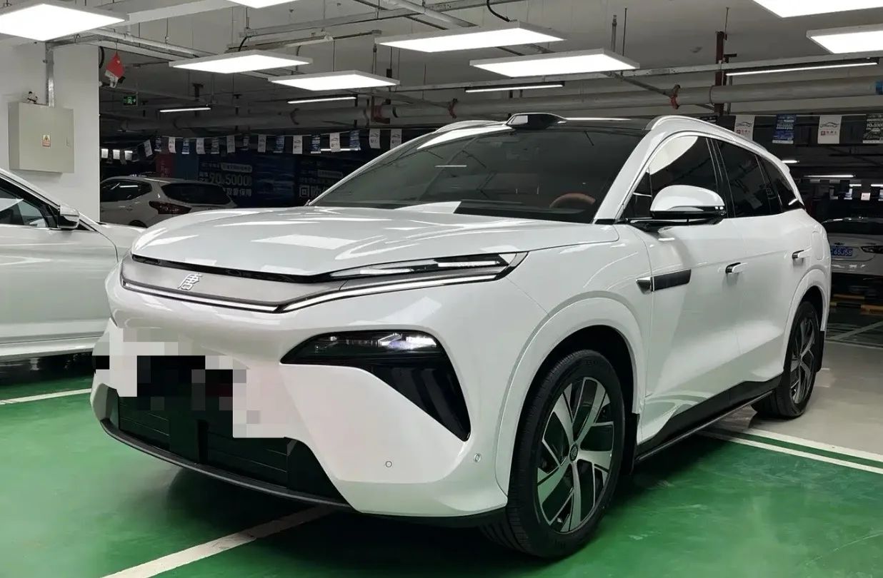 Tang L 2025 DM 200KM Four-Wheel Drive LiDAR Flagship Model