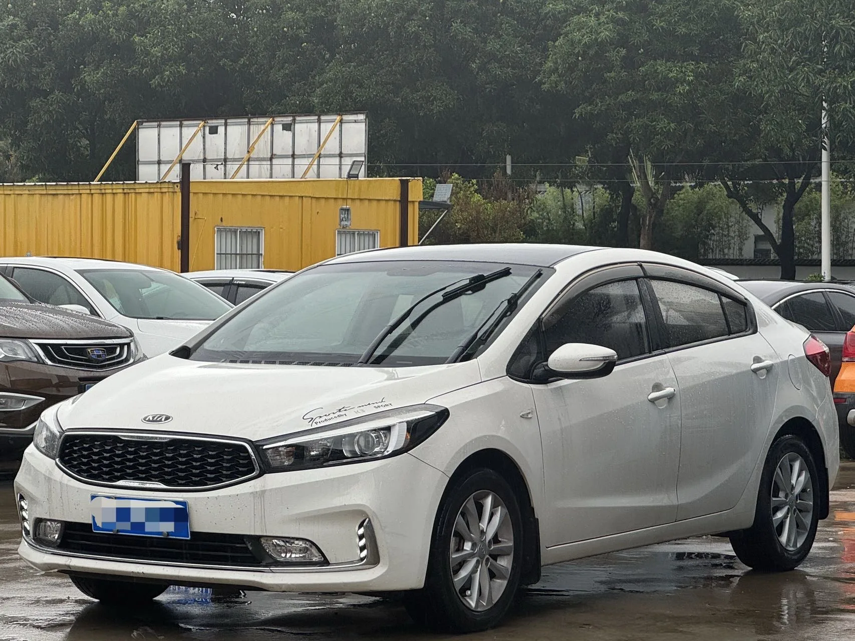 Kia K3 2017 1.6L Automatic 15th Anniversary Special Edition GLS