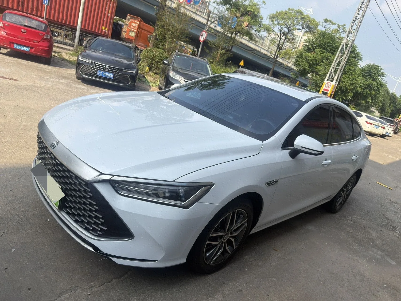 Qin PLUS 2021 DM-i 120KM Premium Edition