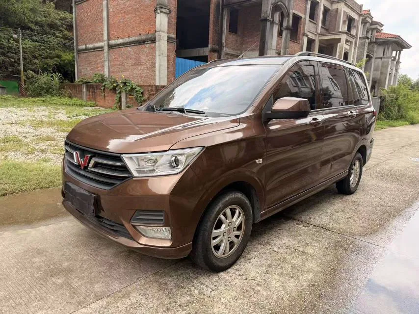 Wuling 2021 Hongguang S 1.5 Base Model Window-Sealed Van (Facelift) Manual Transmission