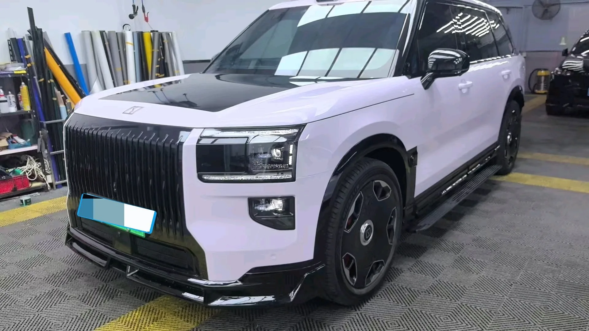 Jike 2025 Model Jike 9X 2.0T Hyper Edition 70kWh Automatic