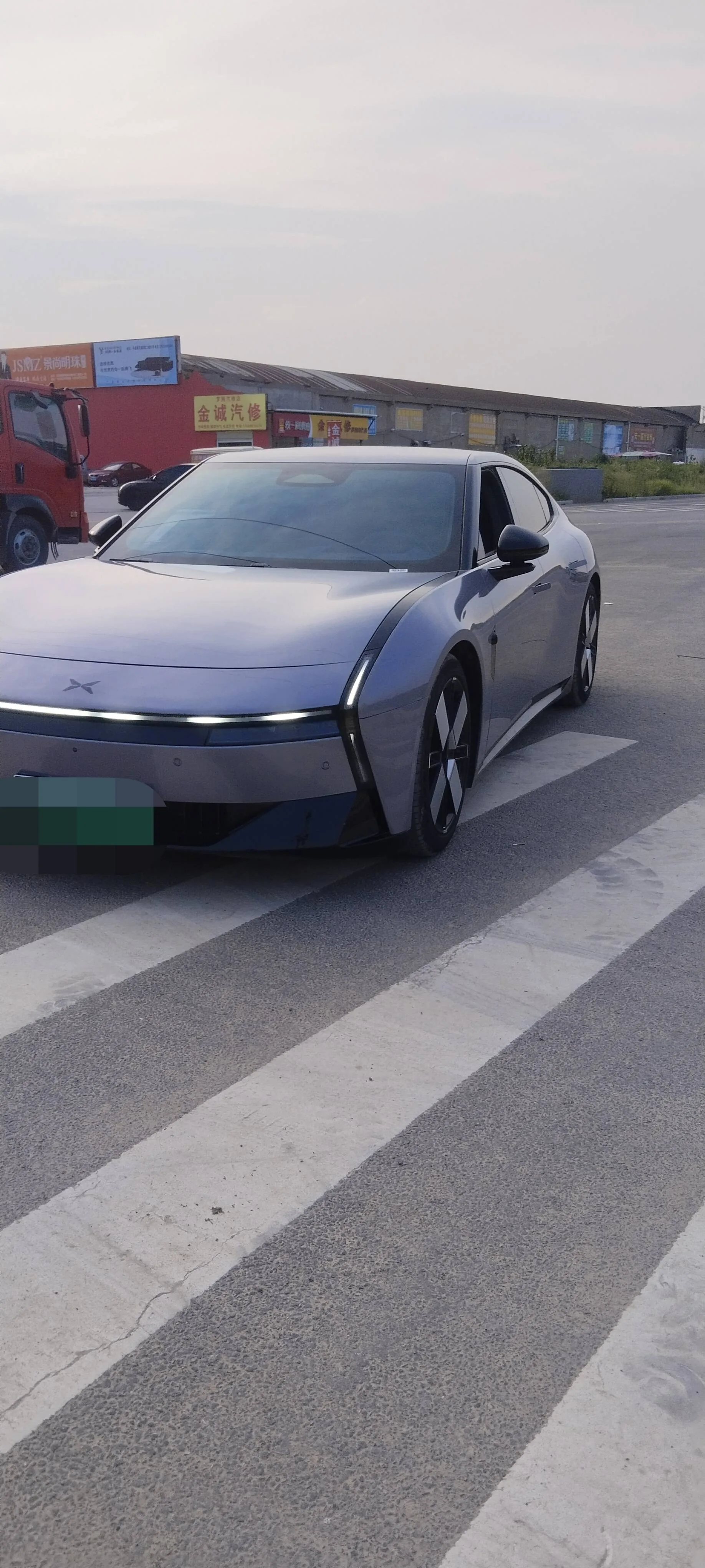 XPeng 2025 P7 702km Long Range Automatic