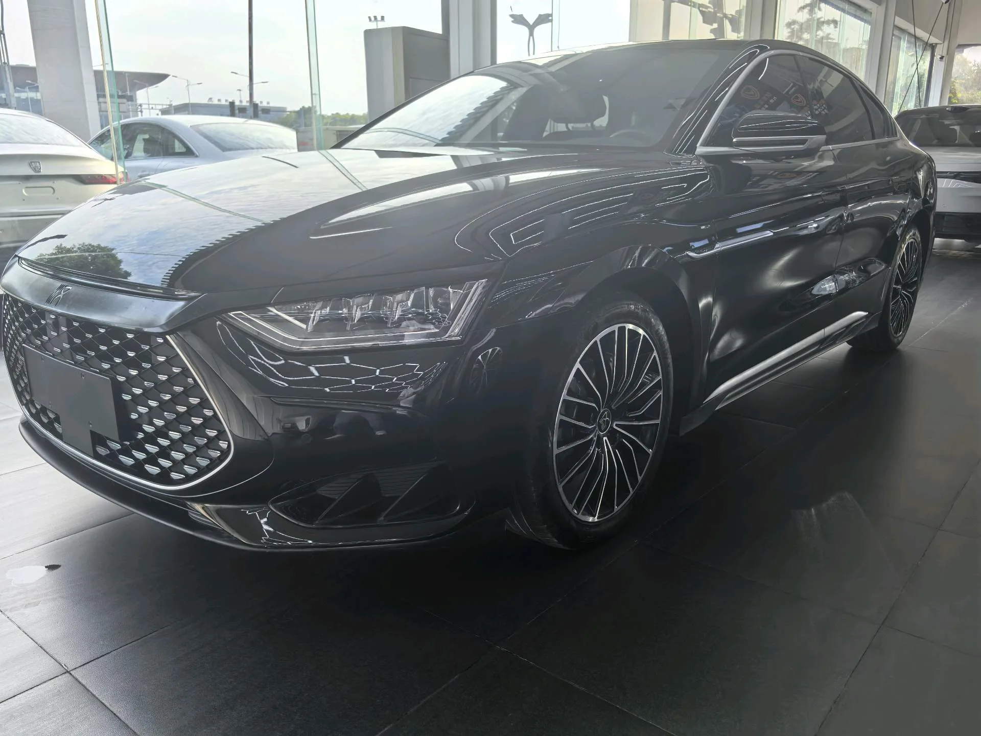 Han 2022 DM-i 121KM Premium Edition