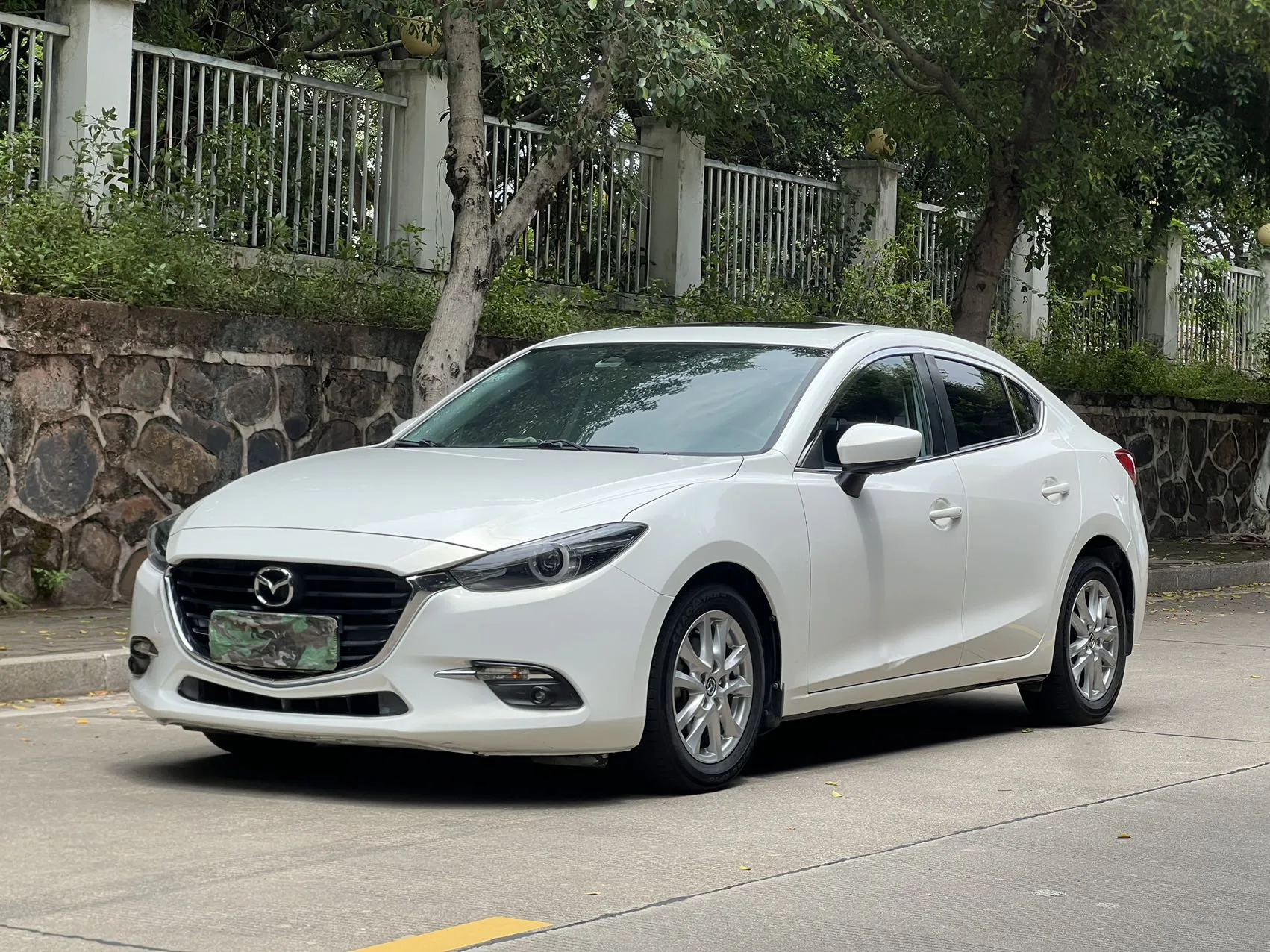 Mazda3 Axela 2017 Sedan 1.5L Automatic Luxury (China VI Emission Standard)