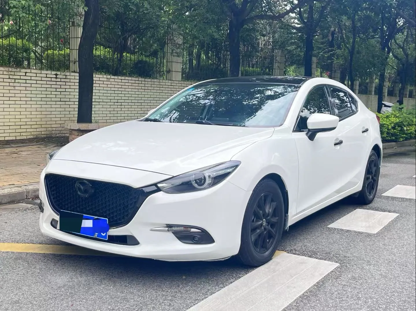 Mazda3 Axela 2017 Sedan 1.5L Automatic Luxury (China VI Emission Standard)