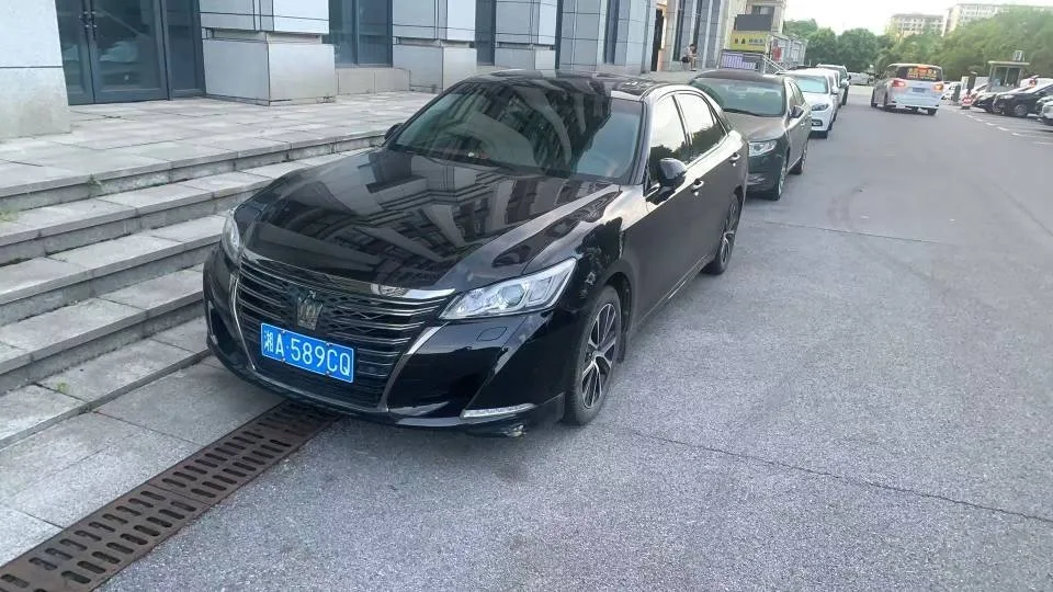 Crown 2018 Model Year 2.0T Fashion Edition