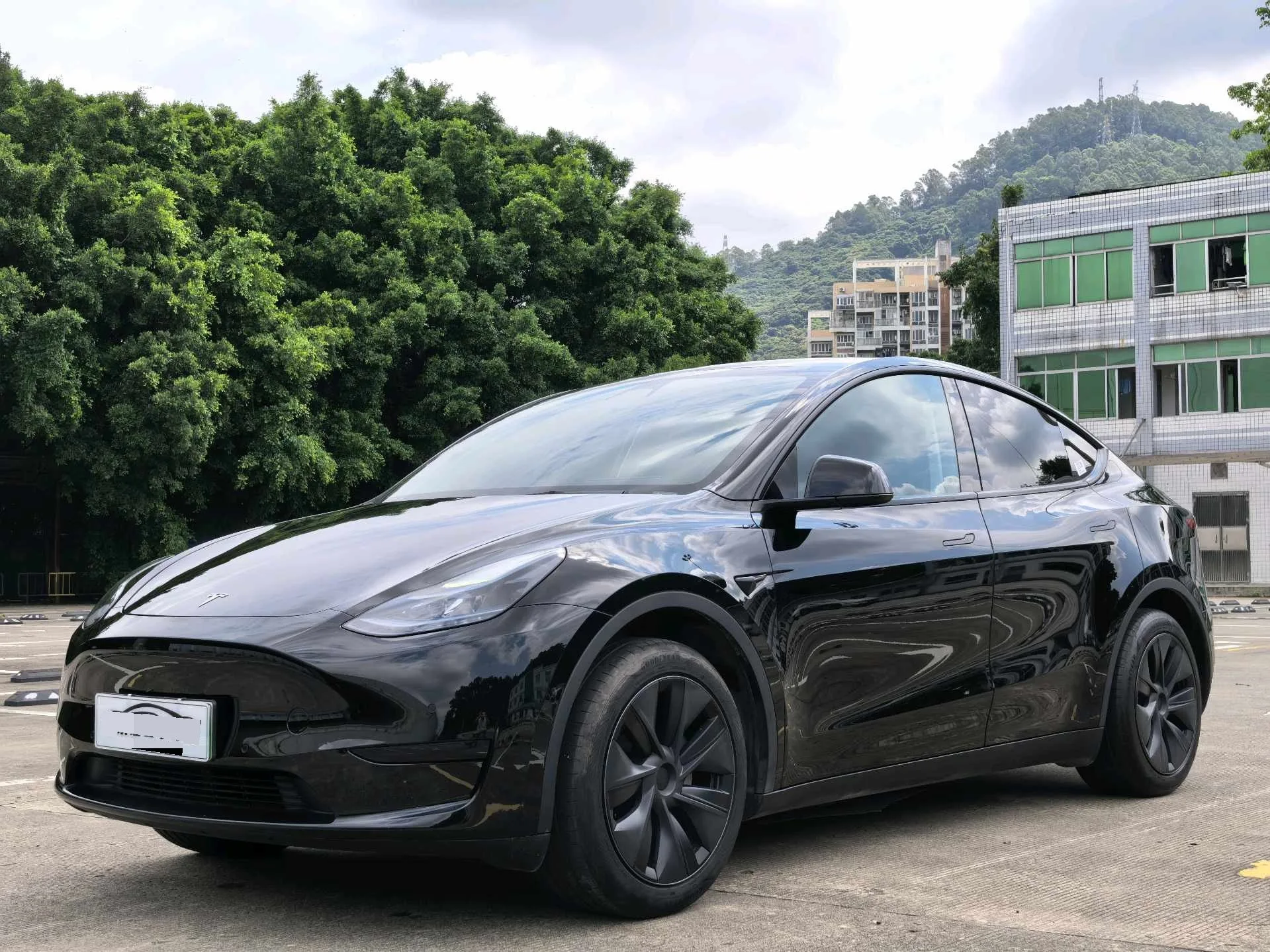 Model Y 2023 Rear-Wheel Drive