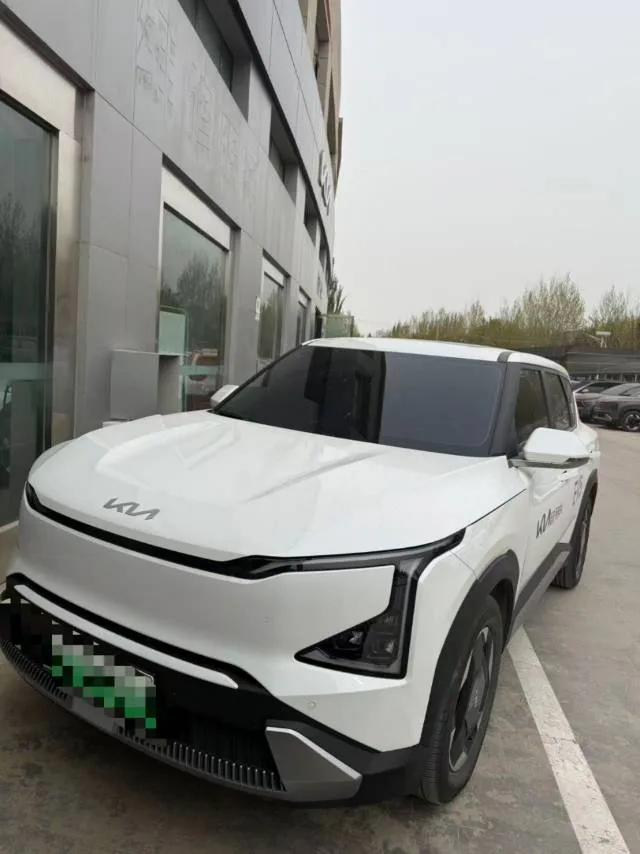 Kia 2025 EV5 530 Air Automatic