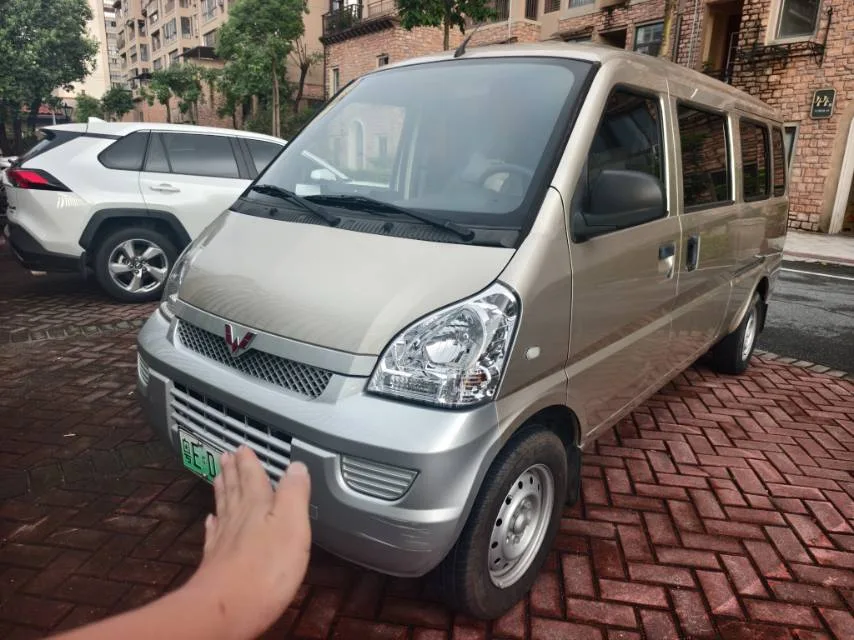 2022 Wuling Hongguang EV Base Model Passenger Van with Penghui Battery