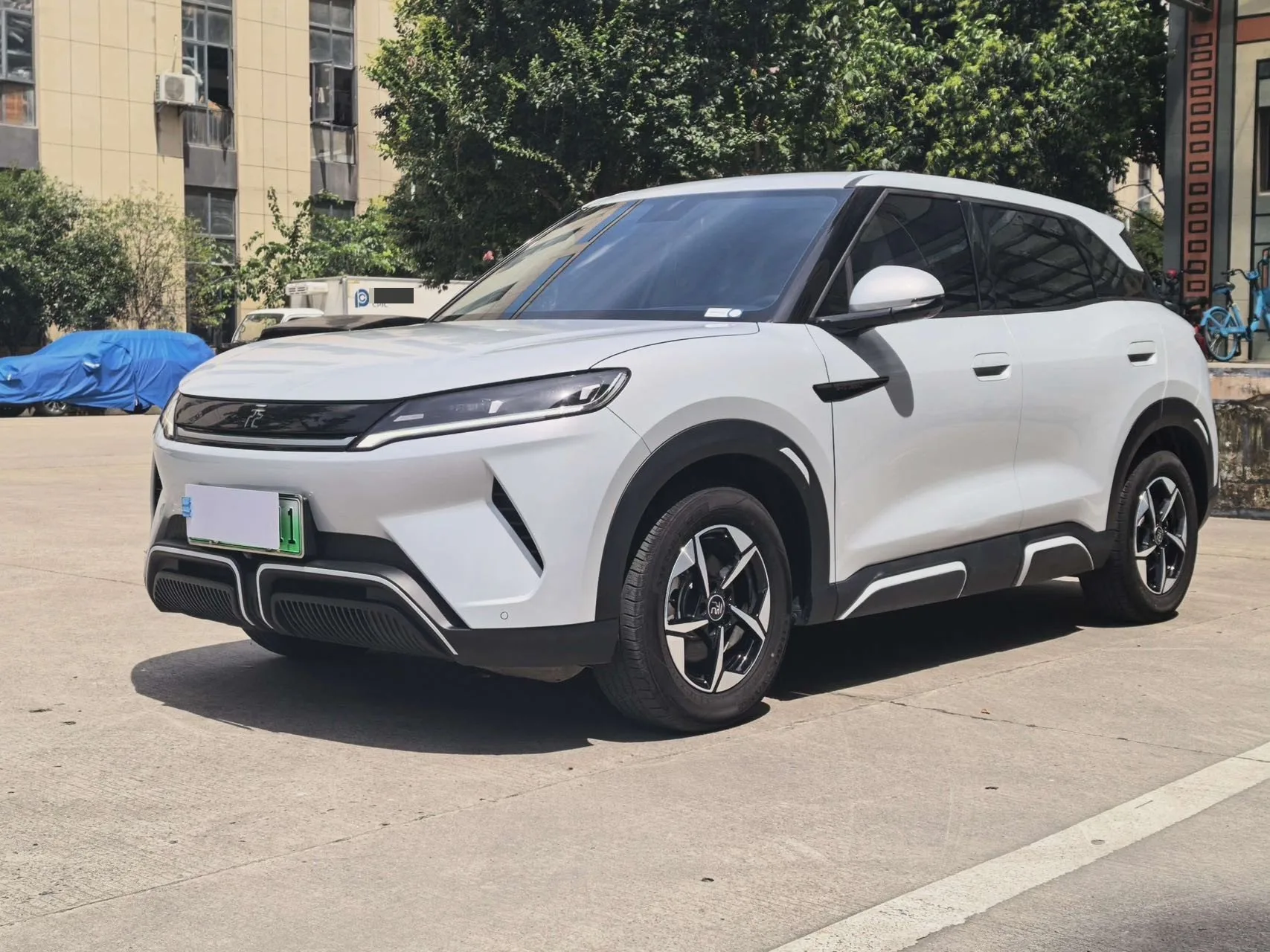 Yuan UP 2024 Model 401KM Leading Edition