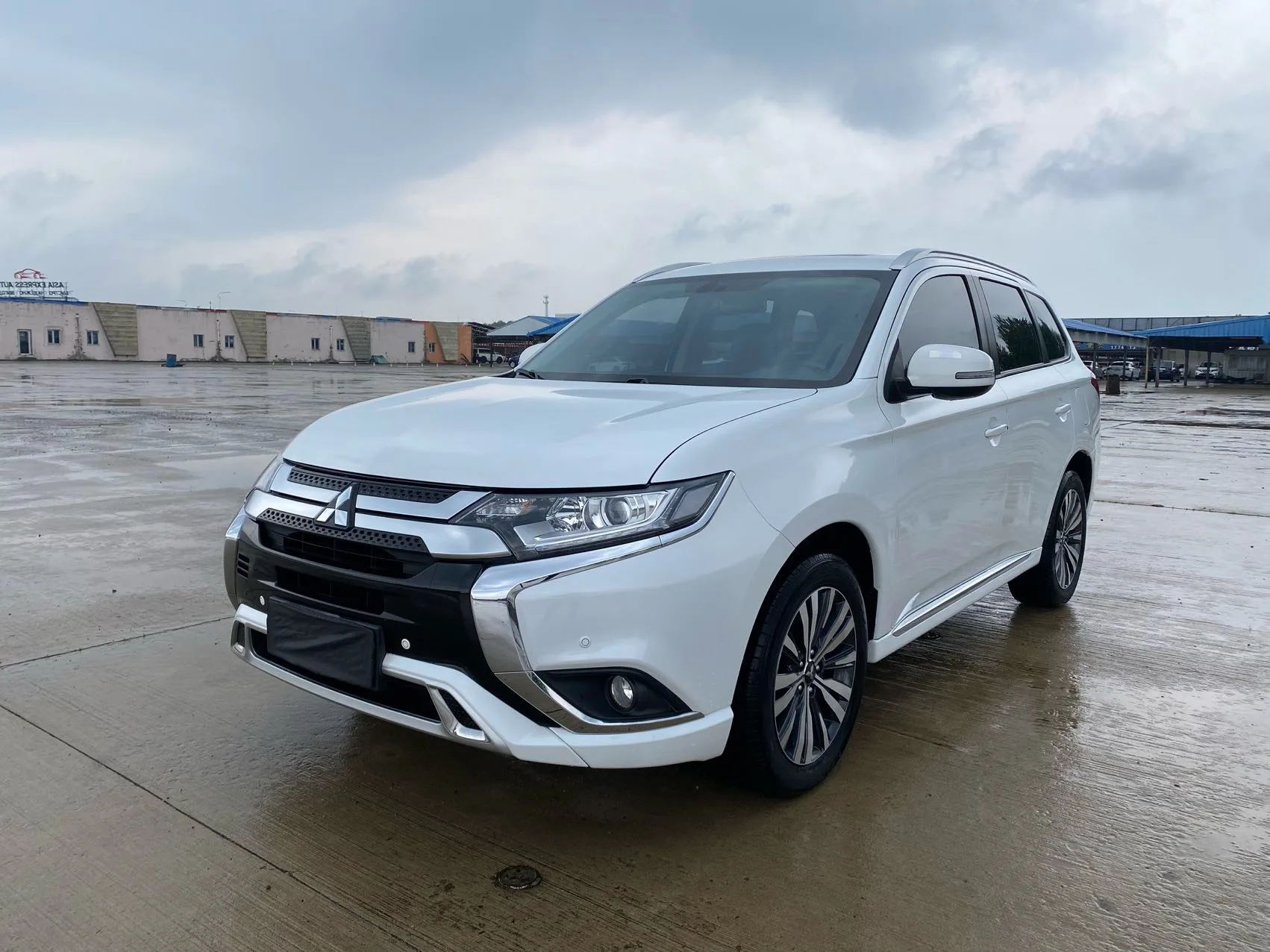 Outlander 2020 2.0L 2WD Enjoy Edition 5-seater