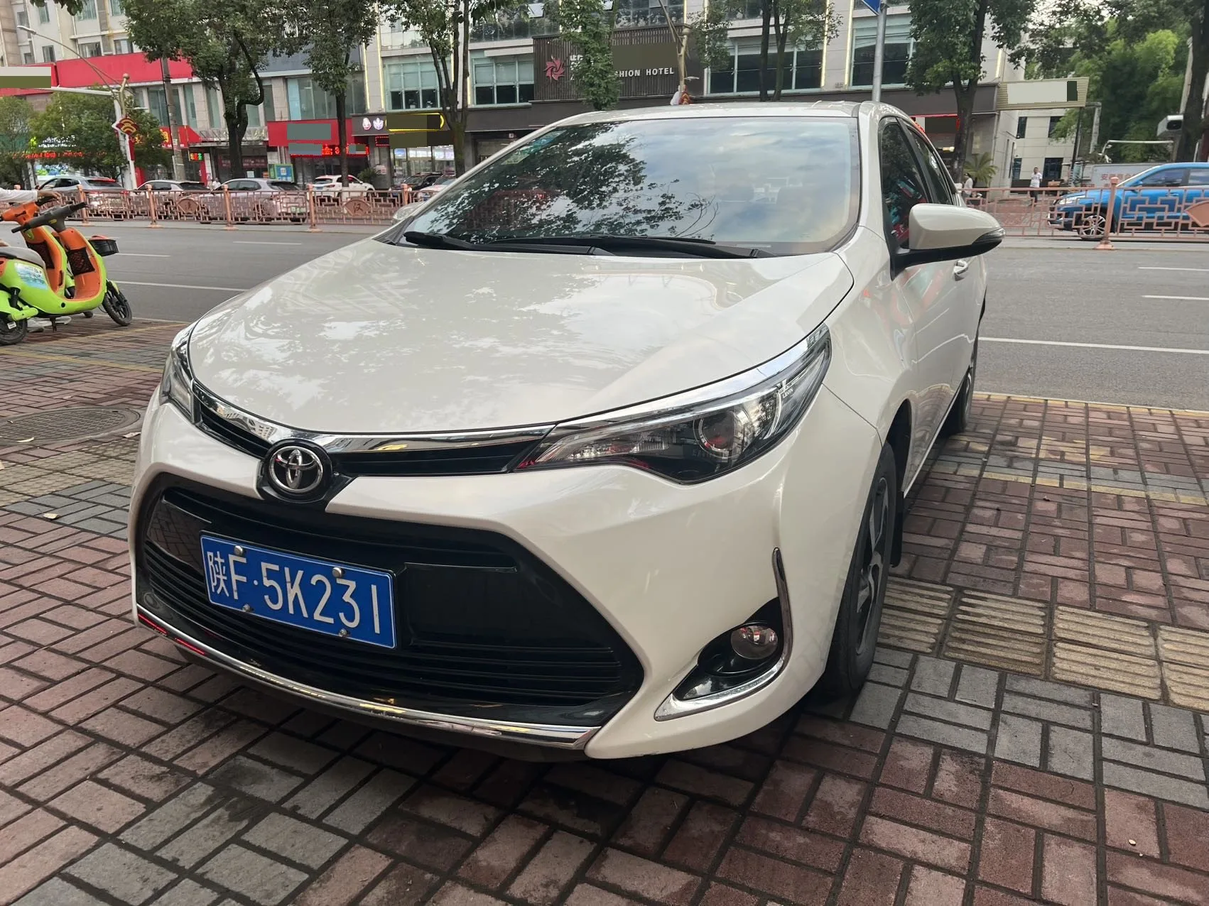 Leiling 2017 Facelift 1.8GS CVT Elite Edition, National V