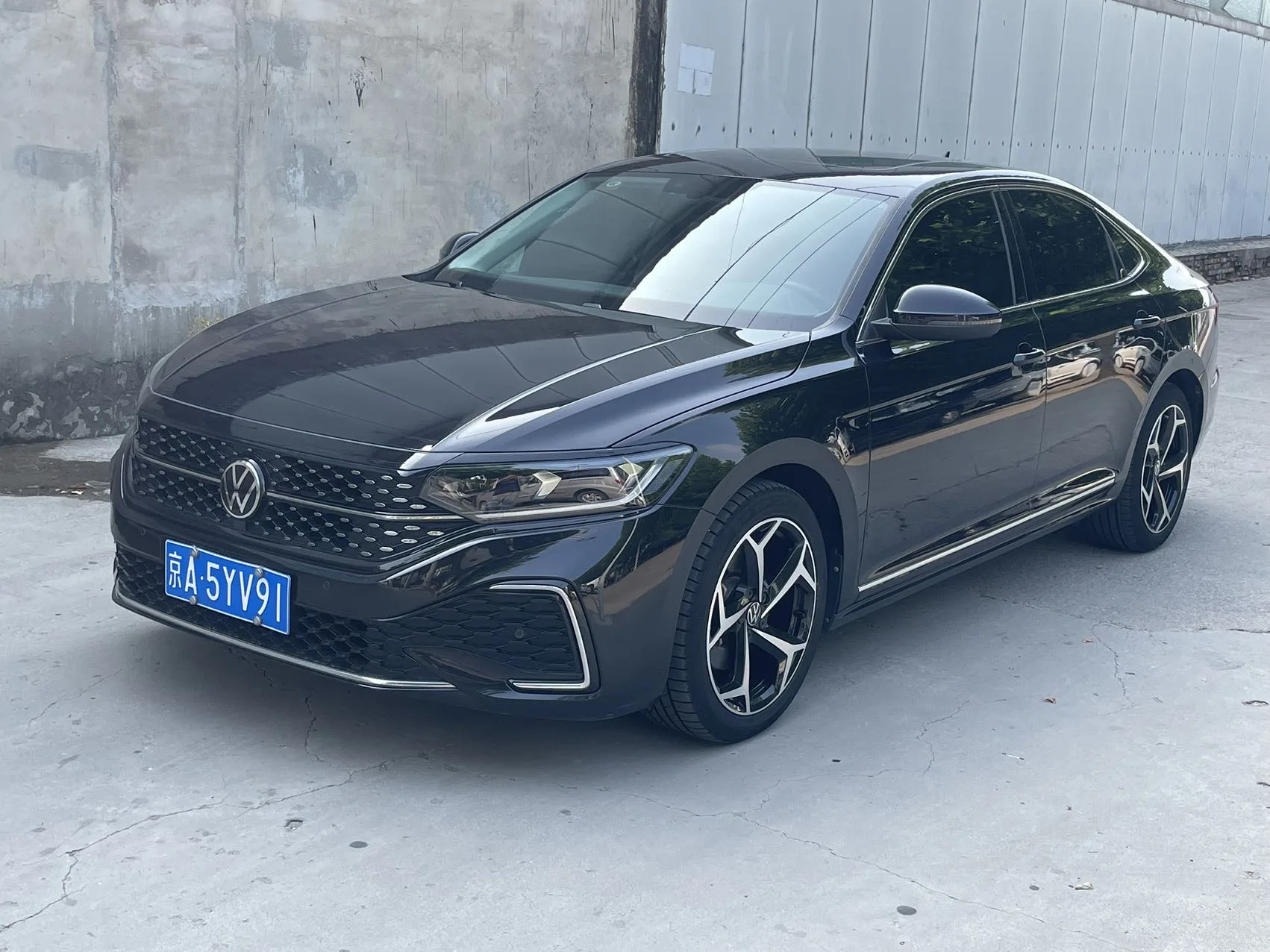 Volkswagen 2023 Passat 2.0TSI 330TSI Starry Sky Elite Edition (Facelift) Automatic Transmission