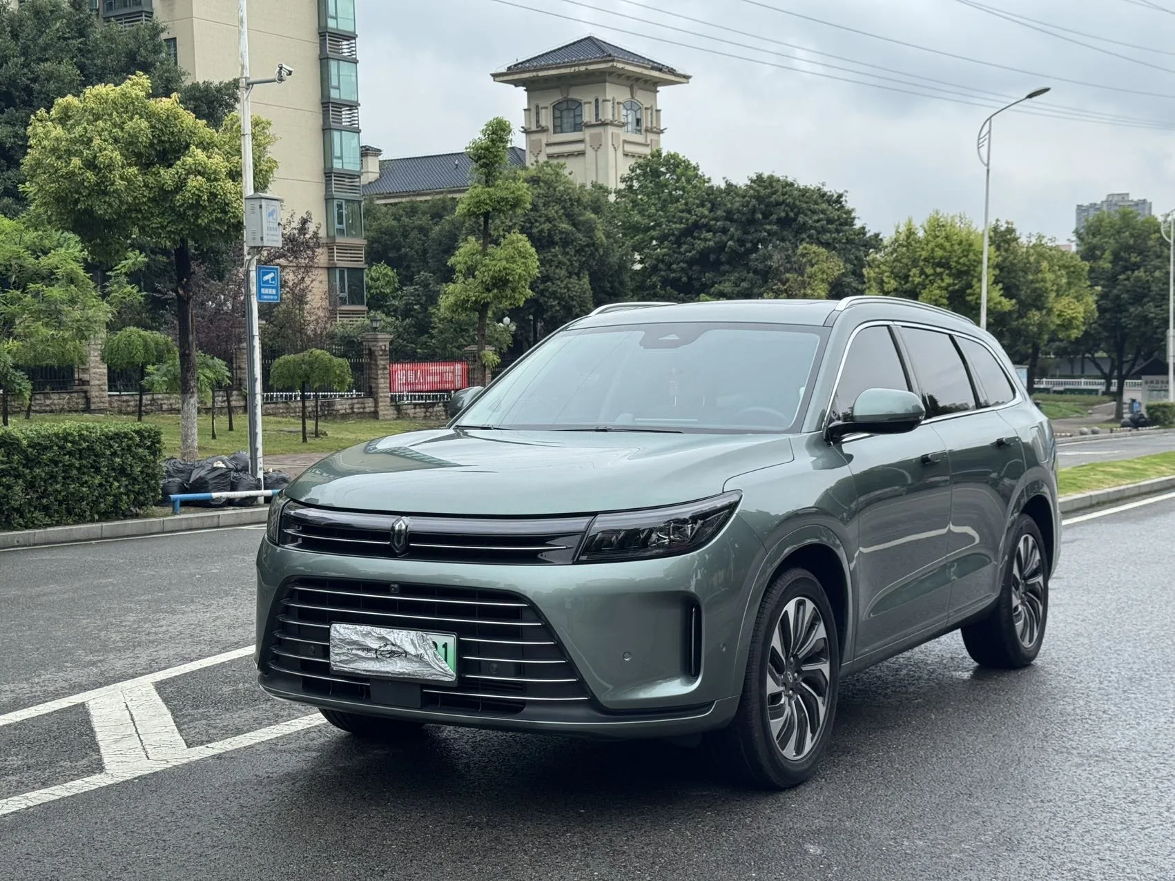 AITO M7 2022 Model Year 1.5T Extended-Range, FWD Comfort Edition