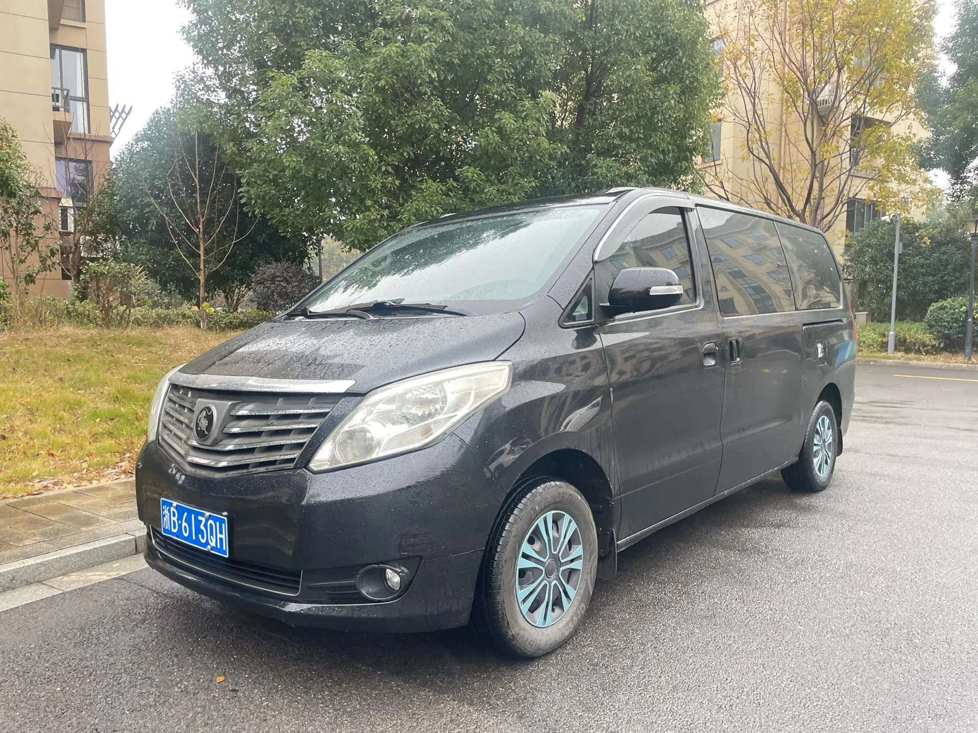 Fengxing Lingzhi PLUS 2021 Model Year Lingzhi PLUS 2.0 Luxury Edition 7-Seater Manual Transmission