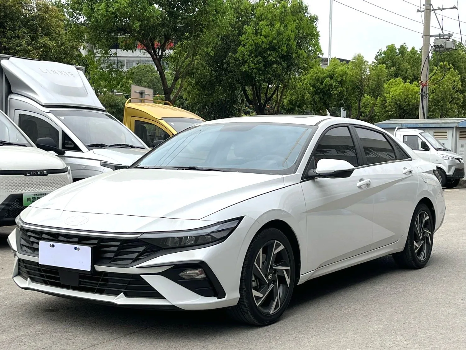 Hyundai Elantra 2023 1.5L CVT GLX Elite Edition