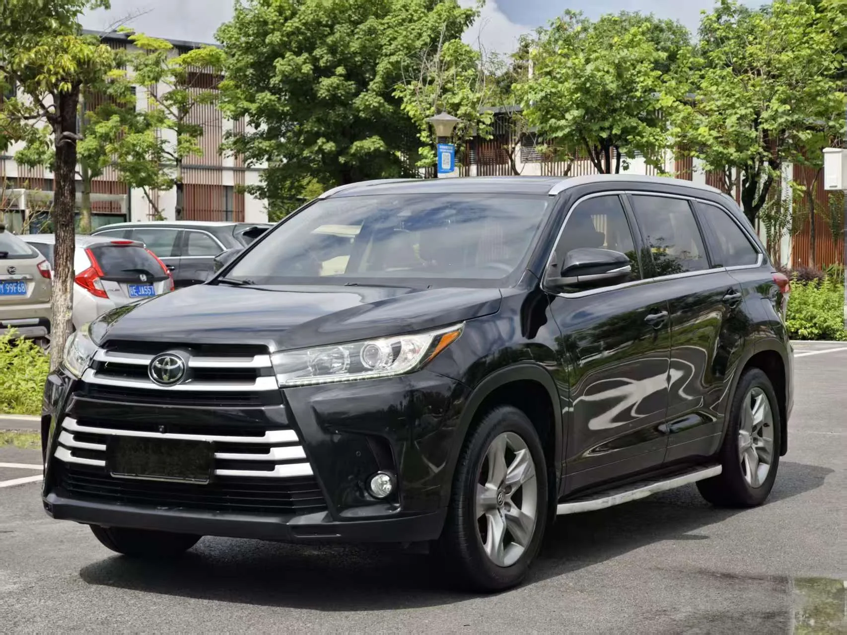 2018 Toyota Highlander 2.0T FWD Luxury Edition, 7-Seater, China V Emission Standard