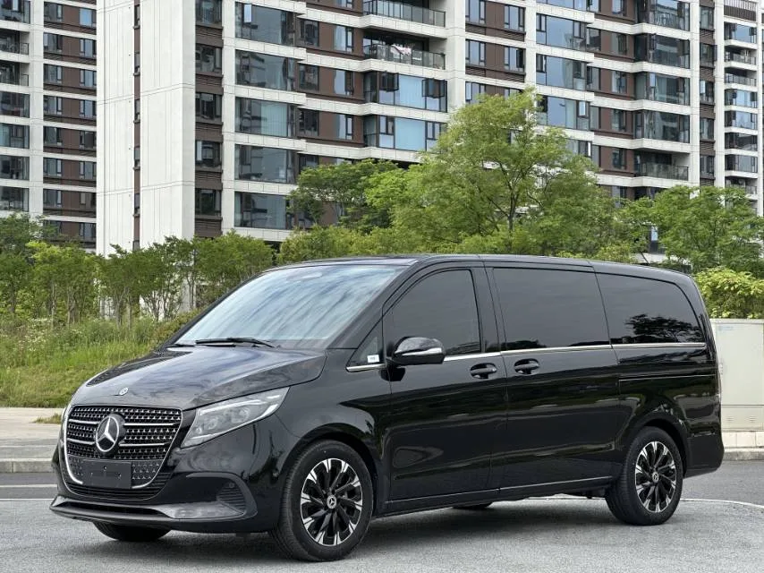Mercedes-Benz V-Class 2024 V 300 48V 2.0T Navigator Edition Automatic