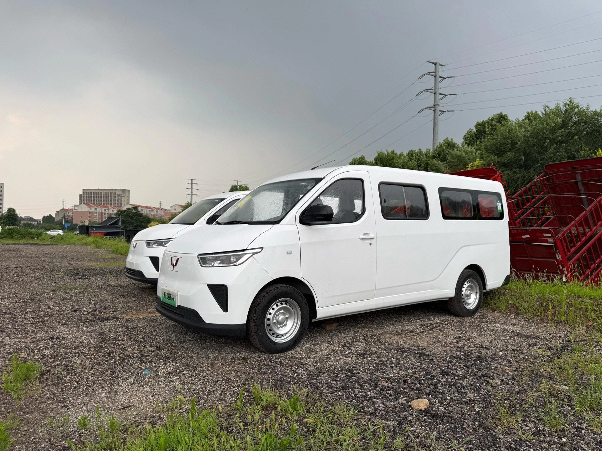 Wuling 2026 Yangguang 440km/h Bus Comfort 6-Seater Automatic