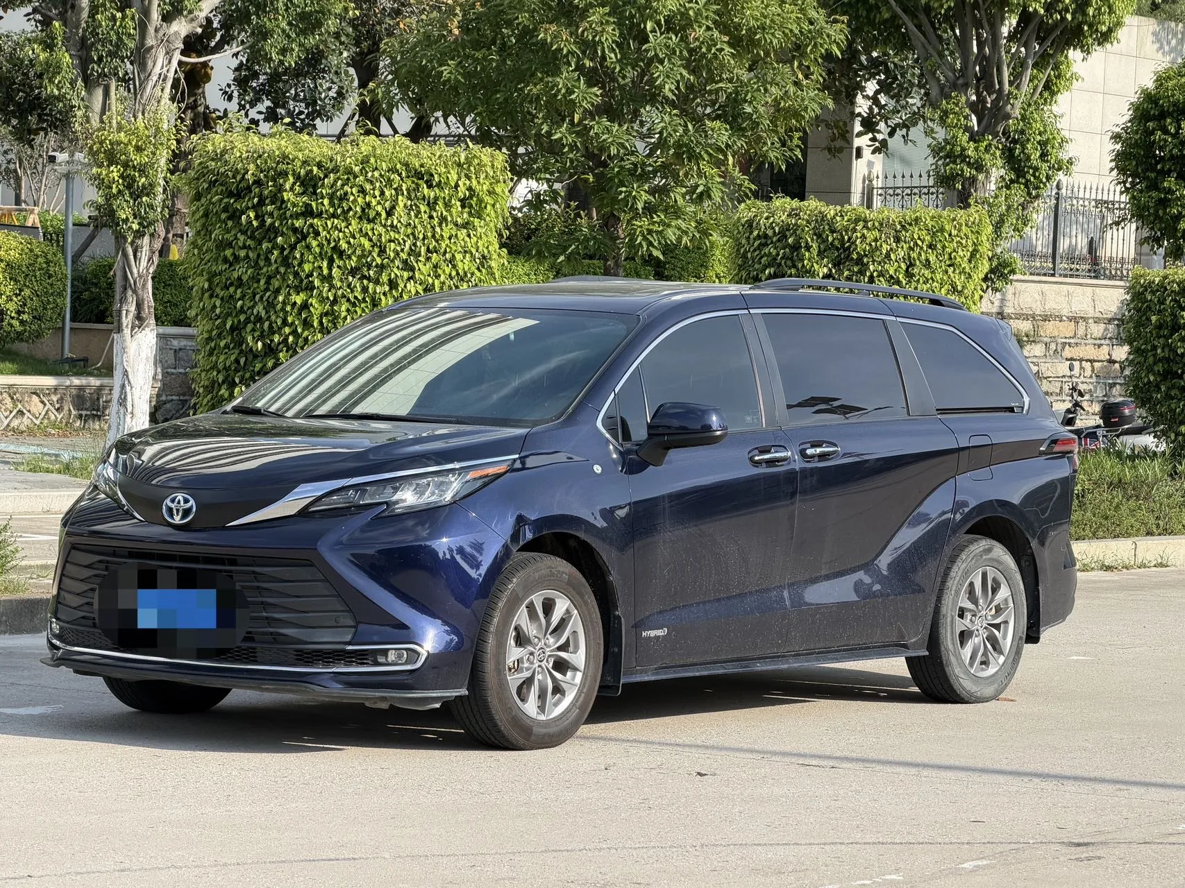 Toyota Sienna (Imported) 2021 Model Year Sienna 2.5 CVT U.S. Specification Automatic Transmission
