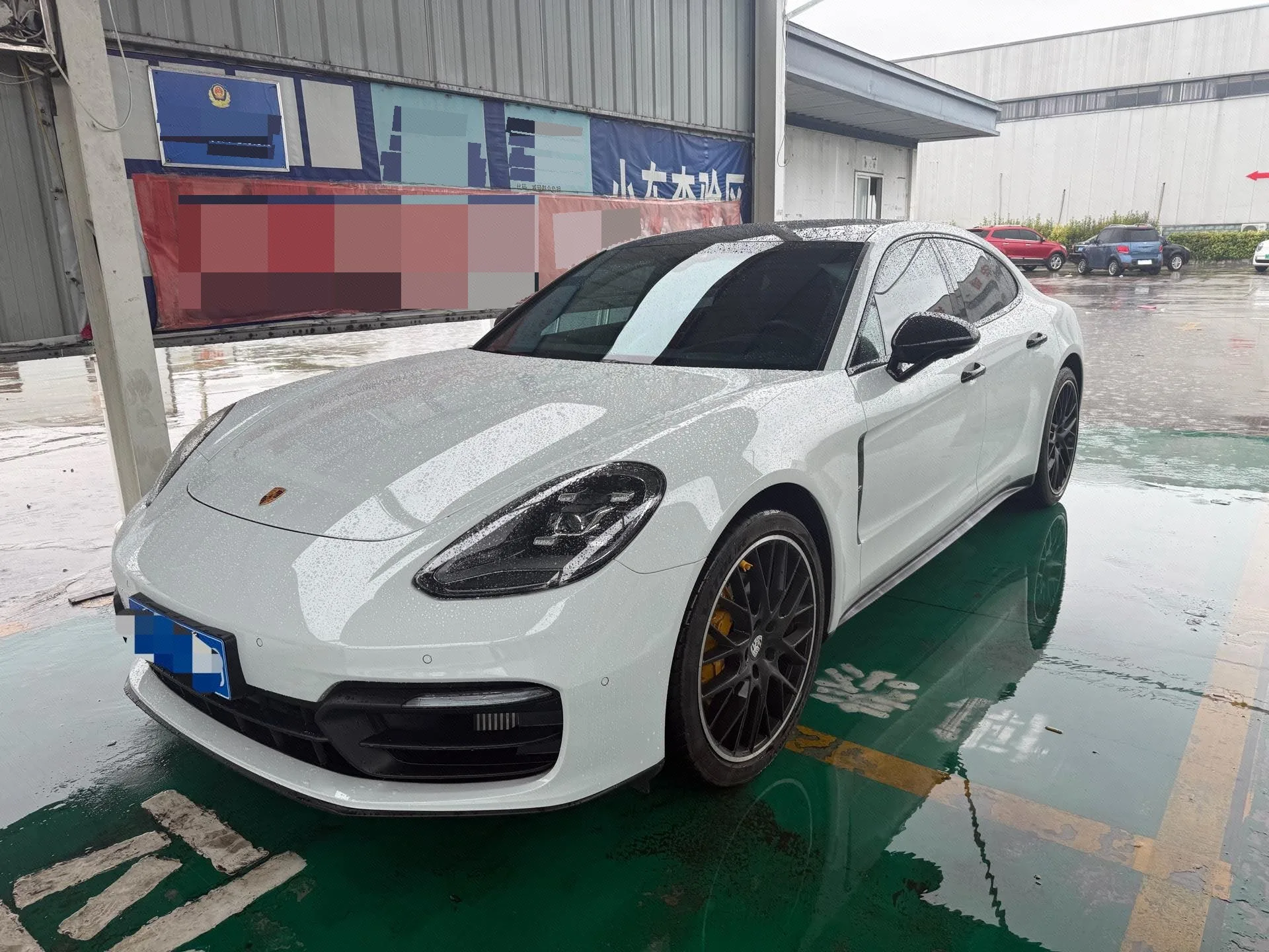 Panamera 2023 модель Panamera 2,9 тонны