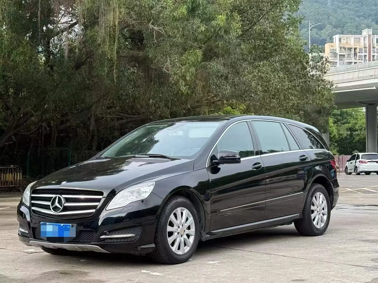 2015 Mercedes-Benz R-Class R 320 4MATIC Luxury