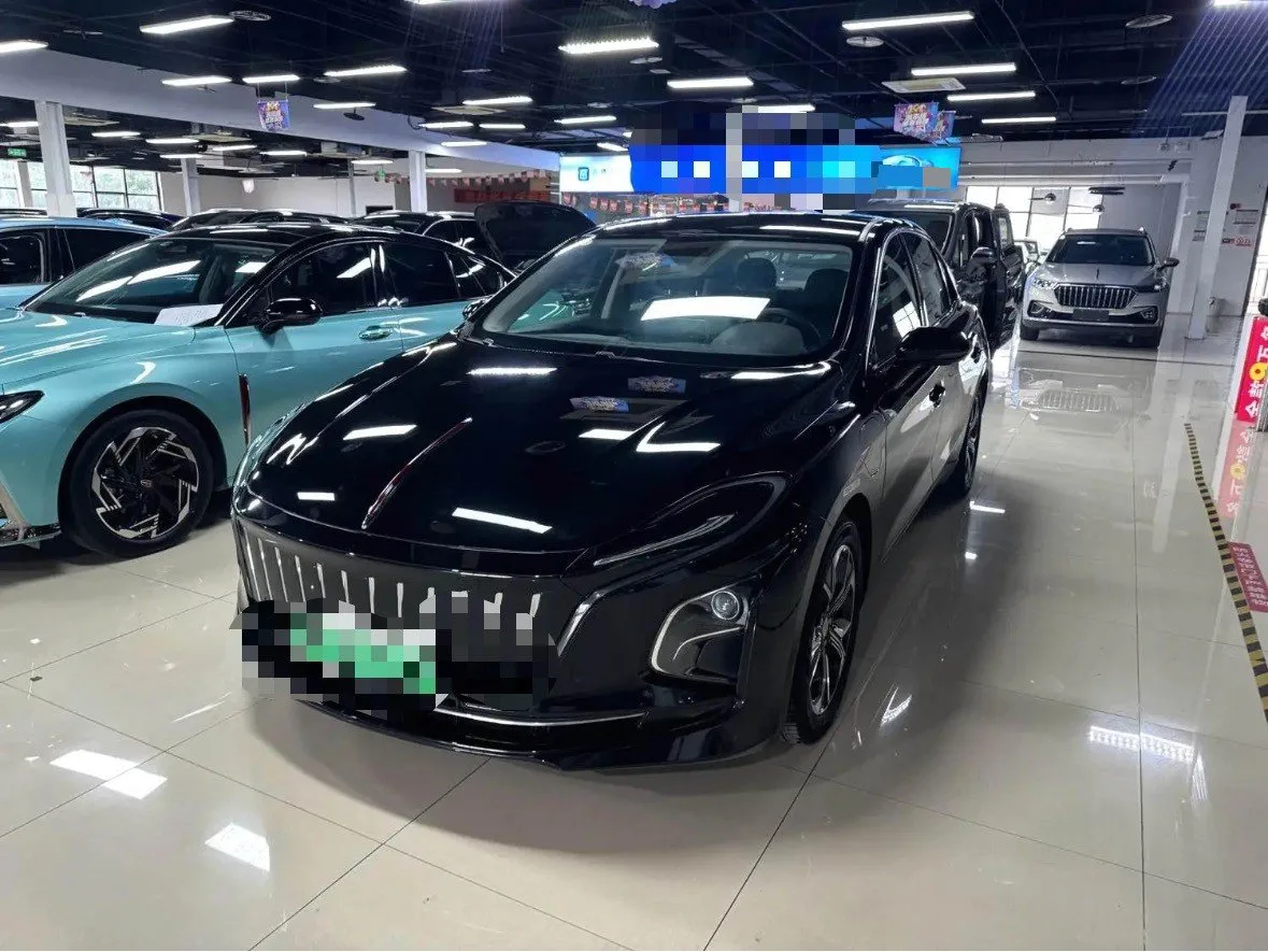 Hongqi E-QM5 2023 Facelift Basic Travel Edition