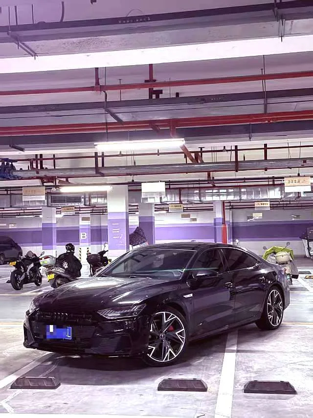 2023 Audi A7L 2.0 TFSI 45 TFSI Quattro S-line Black Knight Edition, Automatic Transmission
