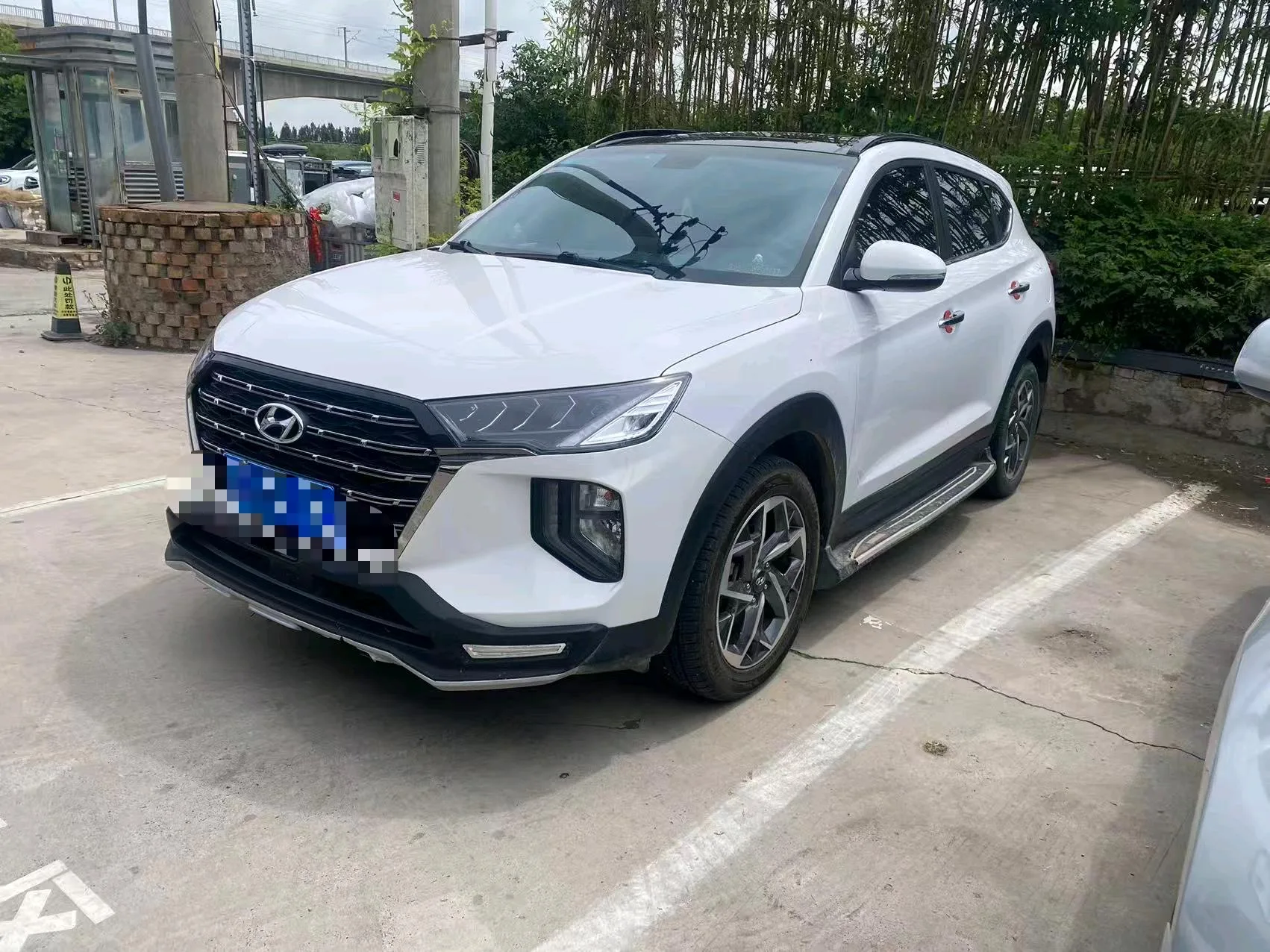 Tucson 2020 280TGDi Dual-Clutch Two-Wheel Drive Fashion Edition (National V Emission Standard)