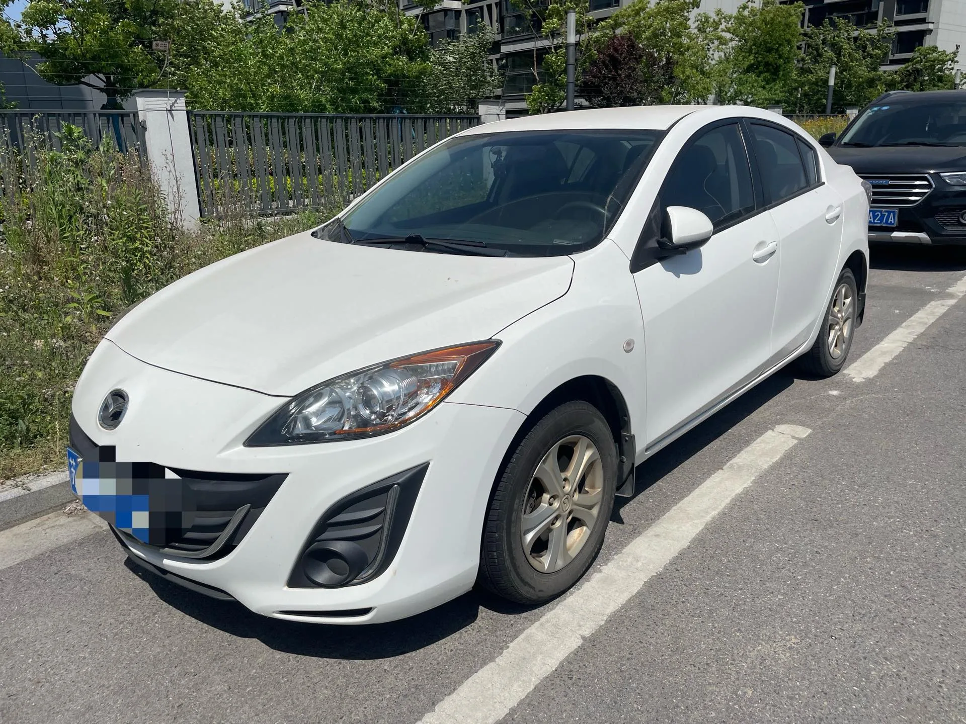 Mazda 3 Axela 2015 Sedan 1.6L Automatic Comfort Model