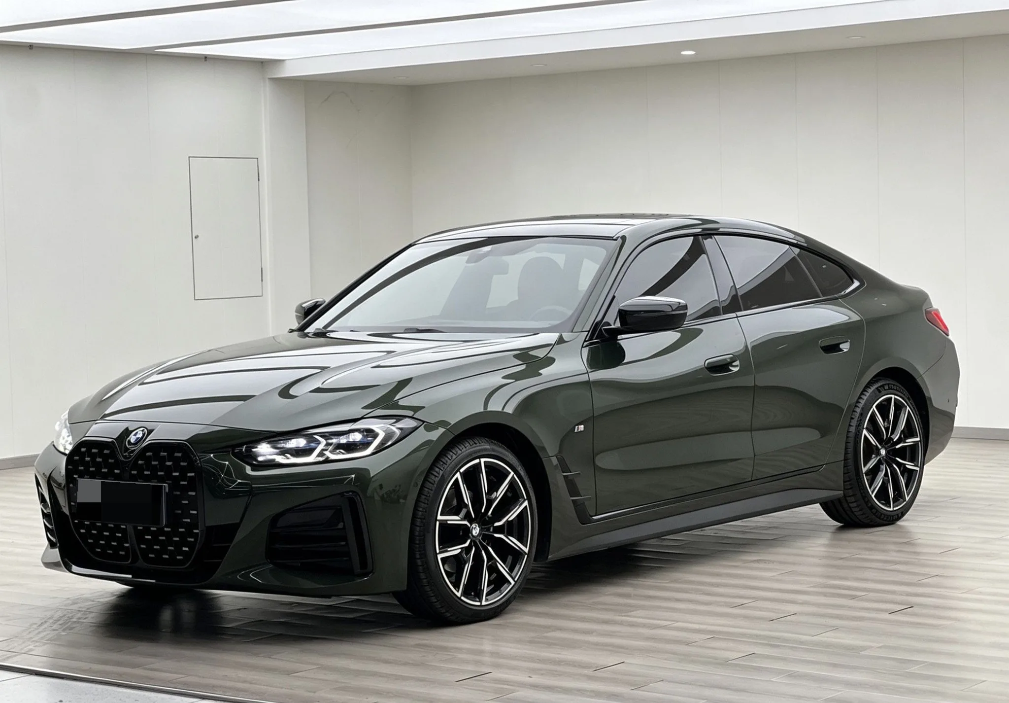 BMW 4 Series (Imported) 2023 Model Year 425i Four-Door Coupe 2.0T M Sport Night Line Package Automatic Transmission