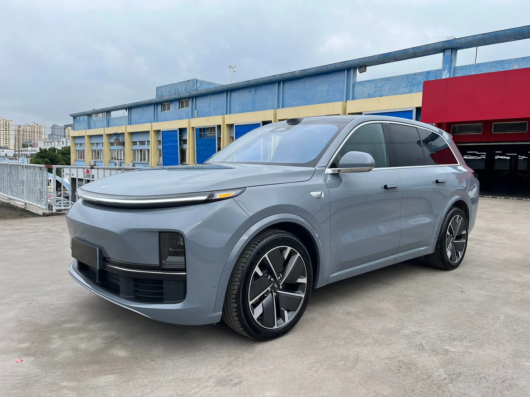 那 汽车 2025 L8 极端主义者 聪明的 更新 版 自动的