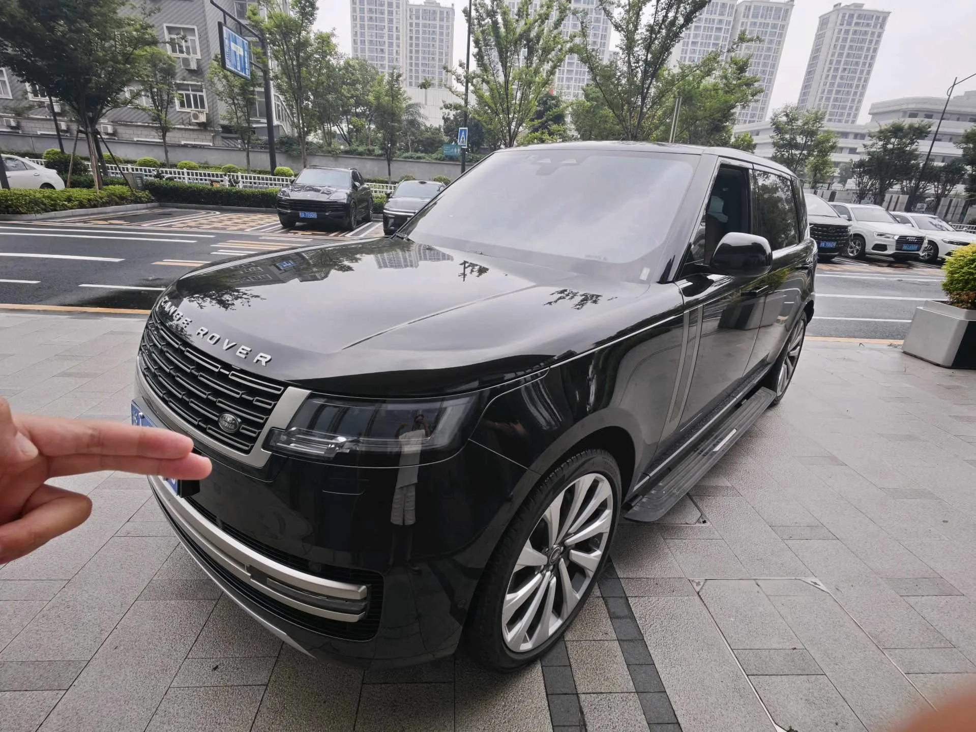 Range Rover 2024 3.0 L6 400PS Grand Long Wheelbase 7-Seater