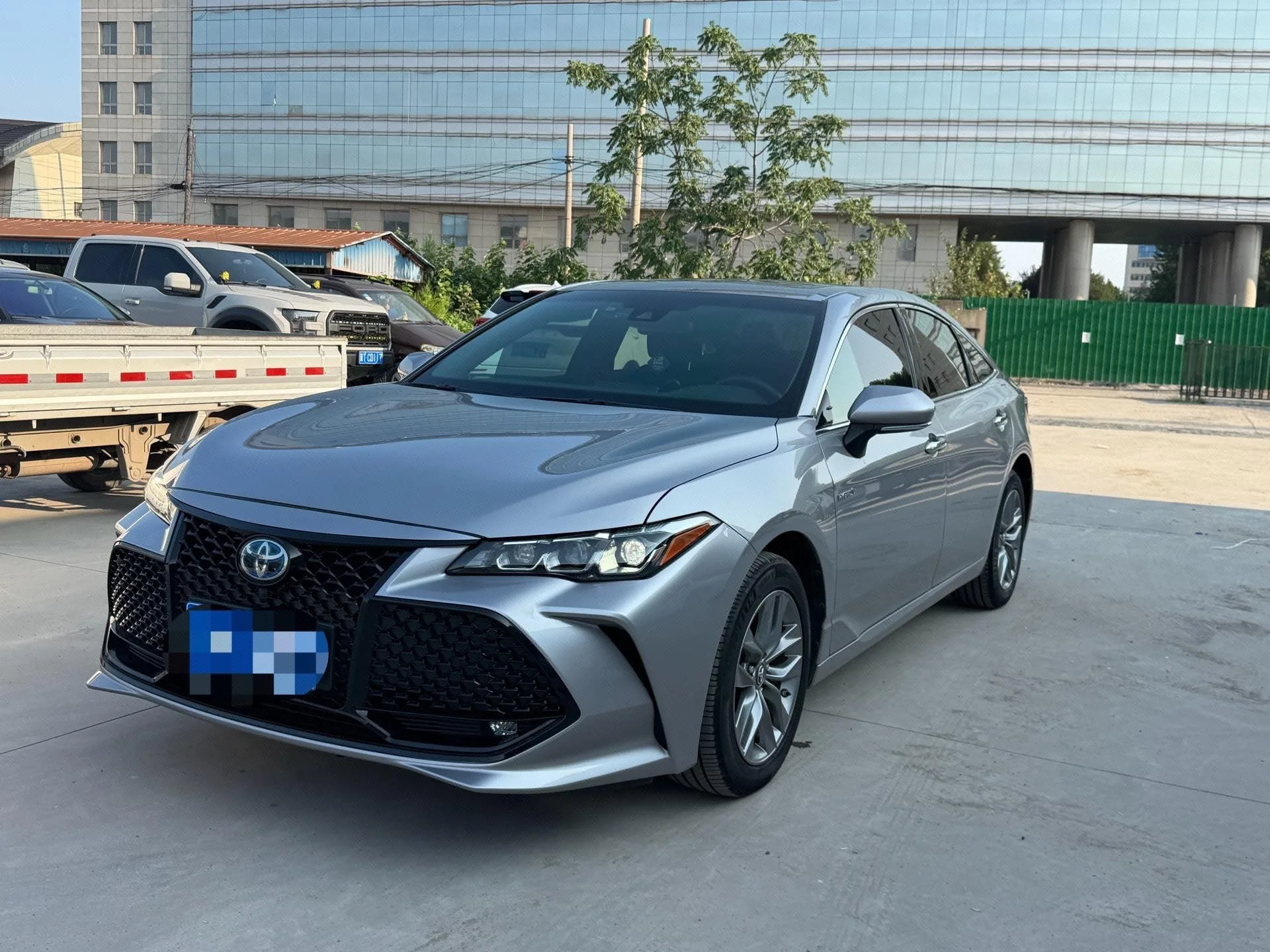 2022 Toyota Avalon Hybrid 2.5L Luxury Edition