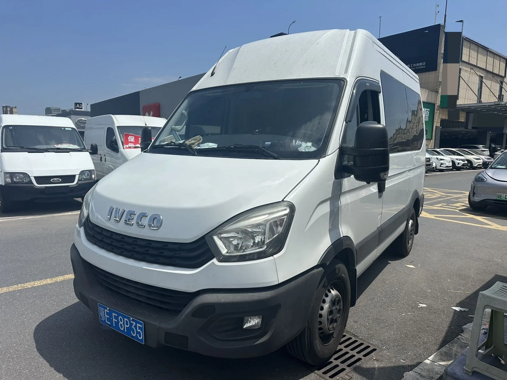 Iveco 2021 Eurocargo 2.0T Premium Commercial Passenger Vehicle, Short Wheelbase, High Roof, Side Sliding Door, Manual Transmission
