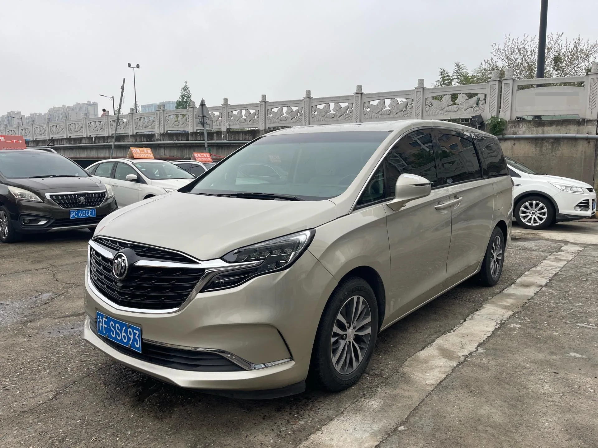 Buick GL8 2020 ES Avantgarde 653T Comfort