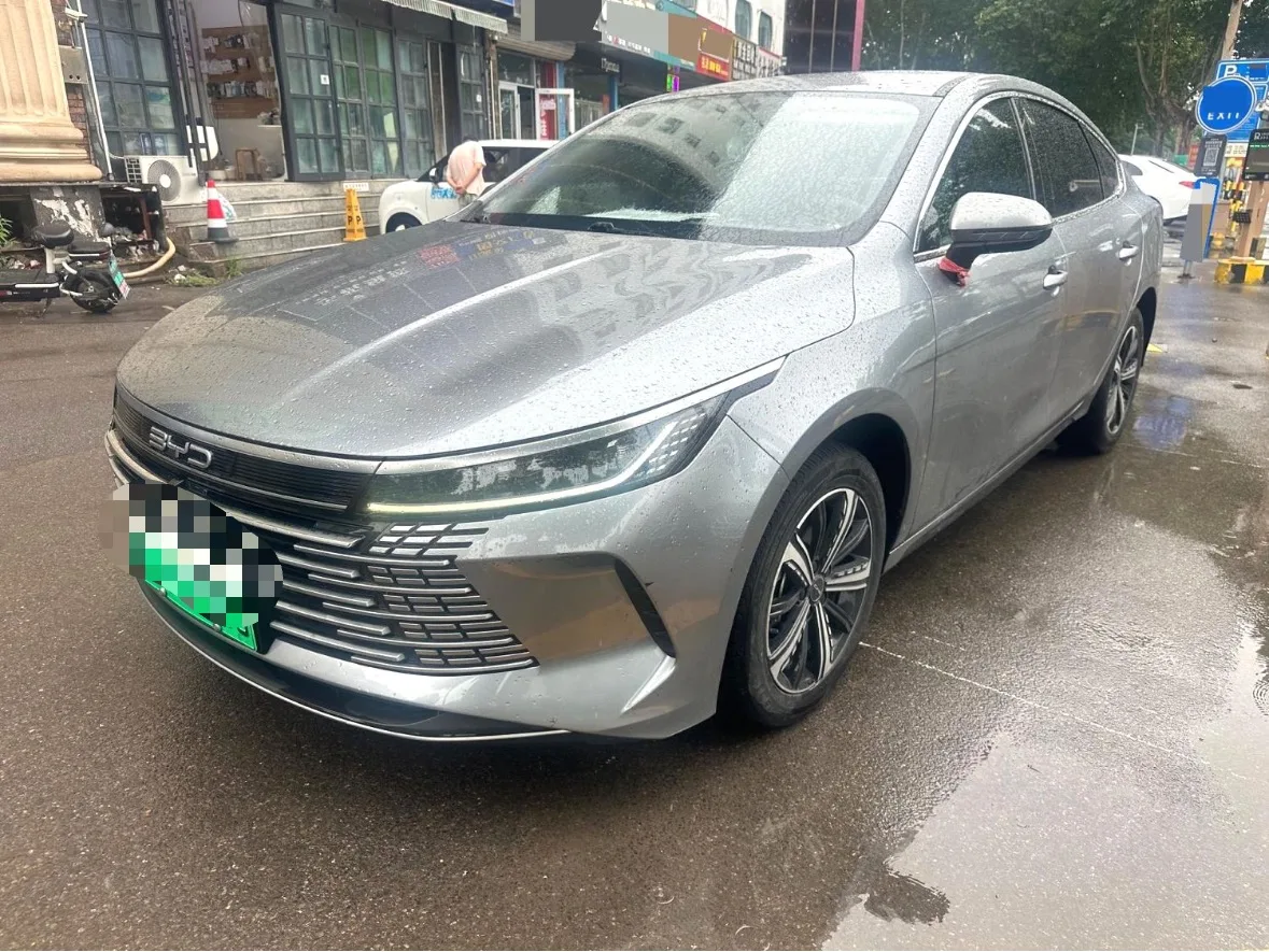 BYD 2023 Destroyer 05 DM-i 1.5 CVT 120KM Champion Edition Premium Automatic