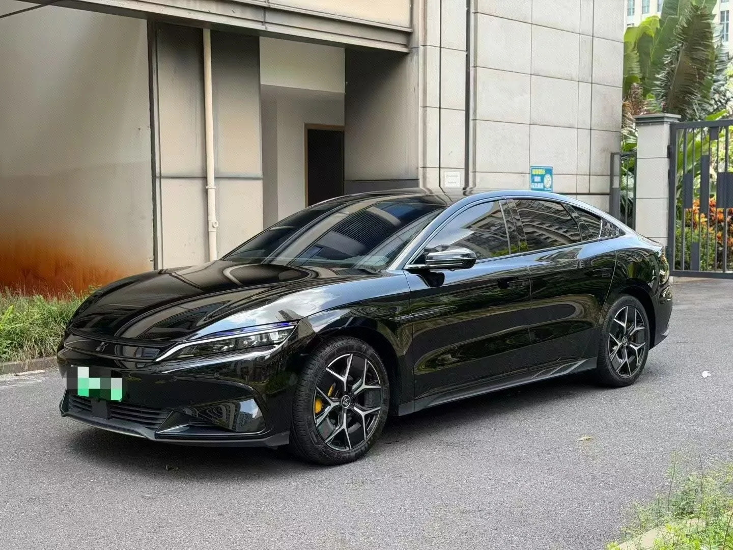 BYD 2024 Han EV 506KM Glory Edition Front-Wheel Drive Premium Automatic