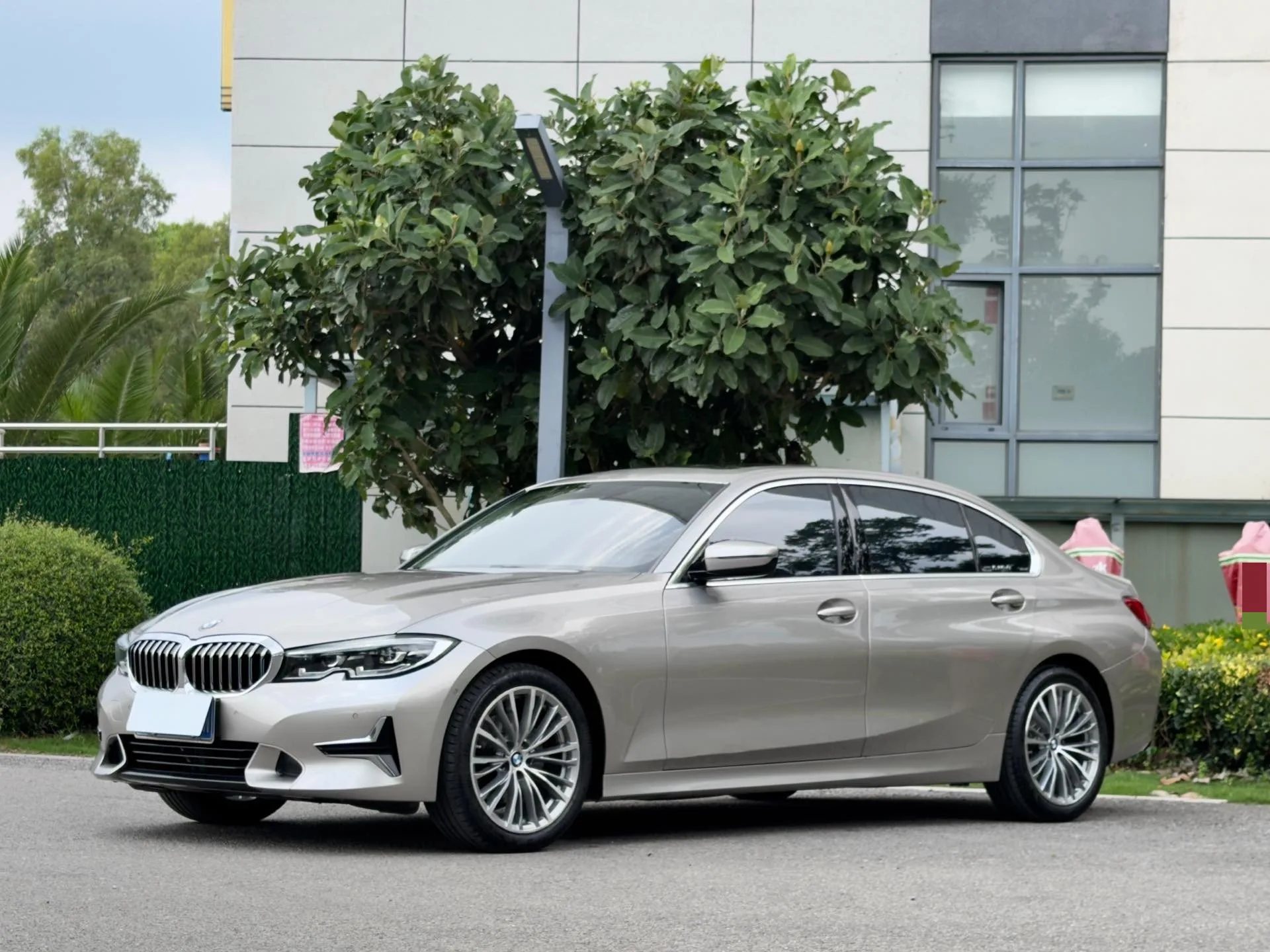 BMW 3 Series 2020 325Li First Edition