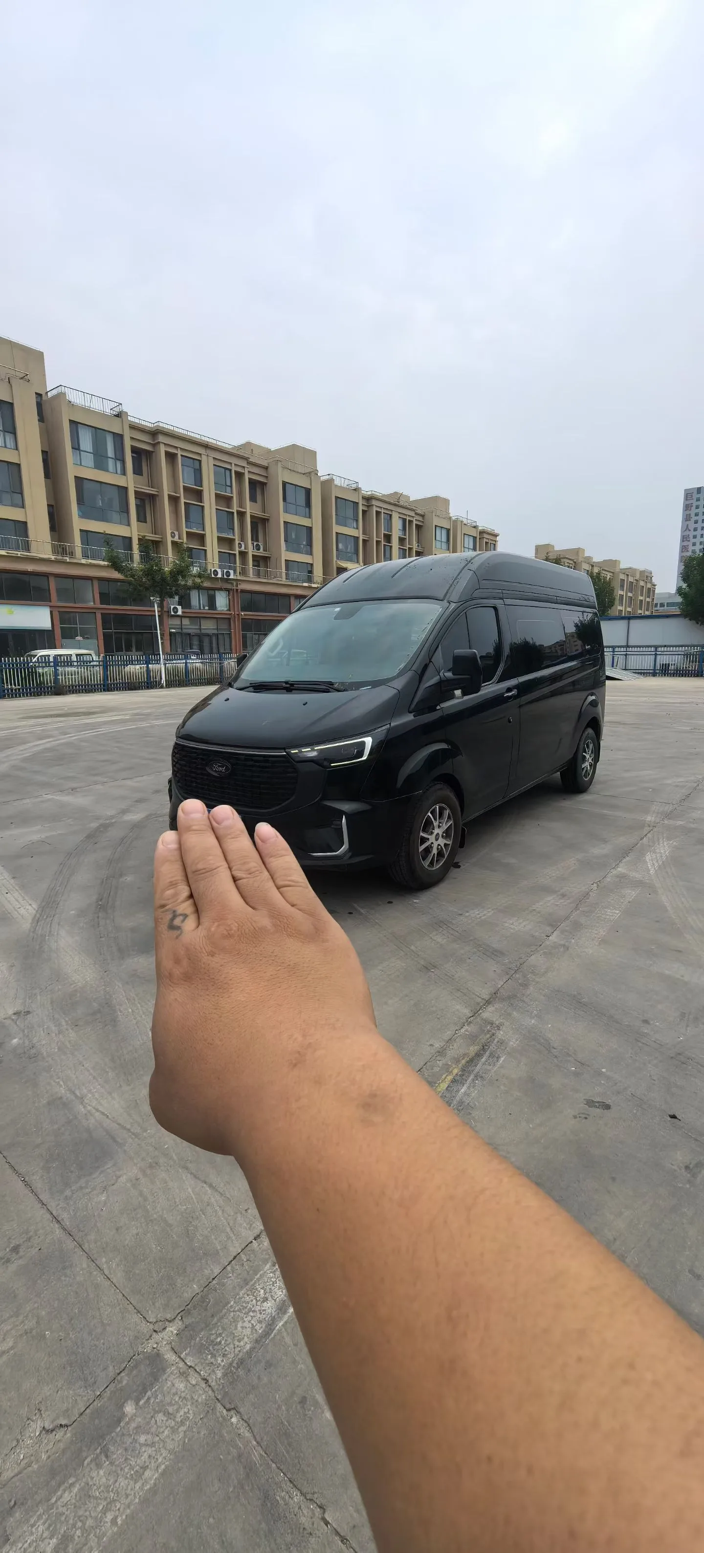 Ford 2023 New Transit 2.0T Diesel Business Edition, Mid-Axle, Mid-Roof, 7/8/9-Seater, Automatic Transmission