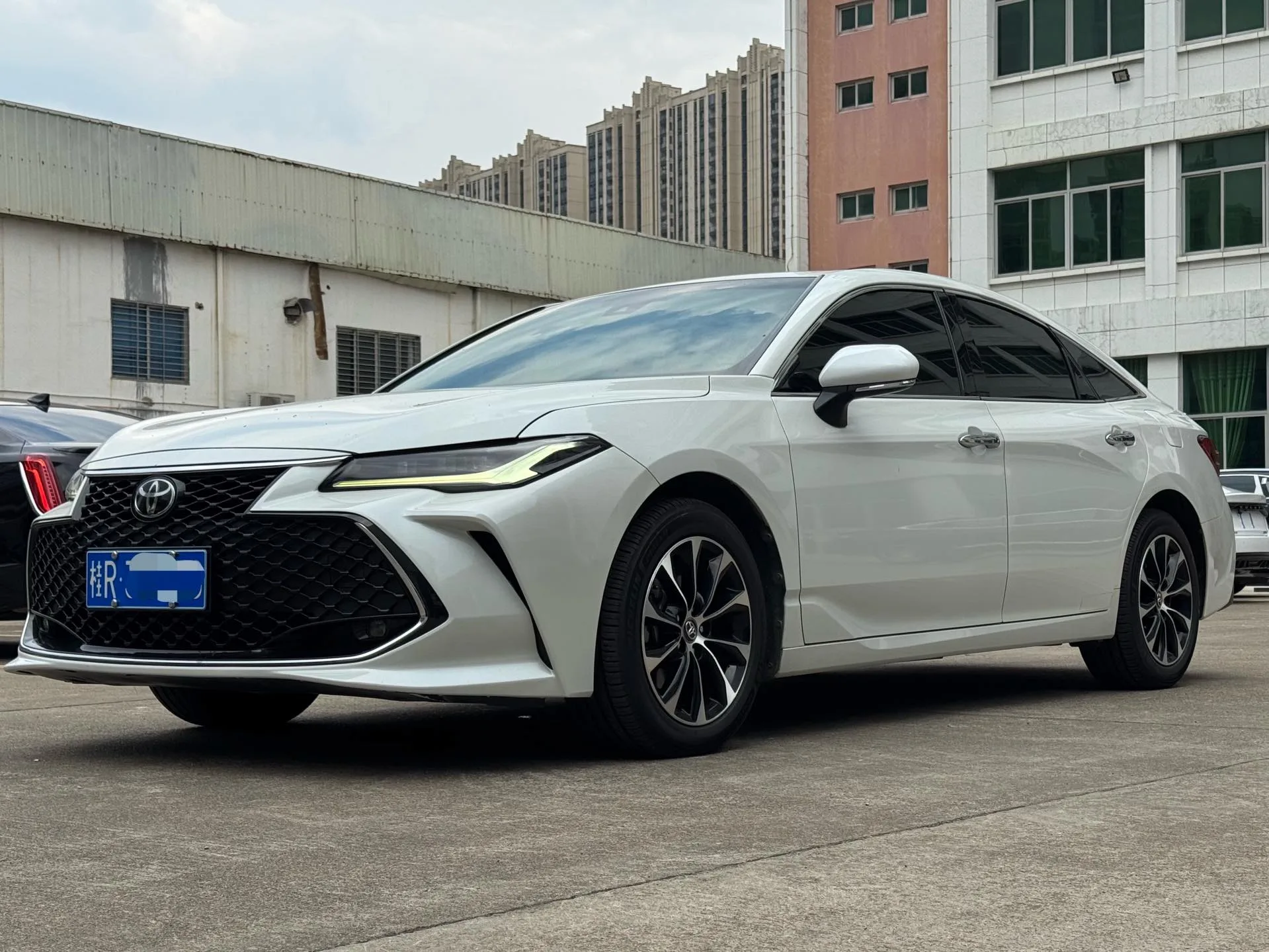 2022 Avalon 2.5L Luxury