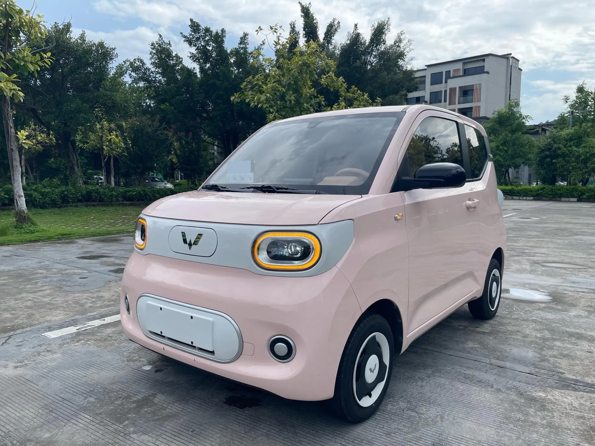Hongguang MINIEV 2024 Macaron Model, 215km