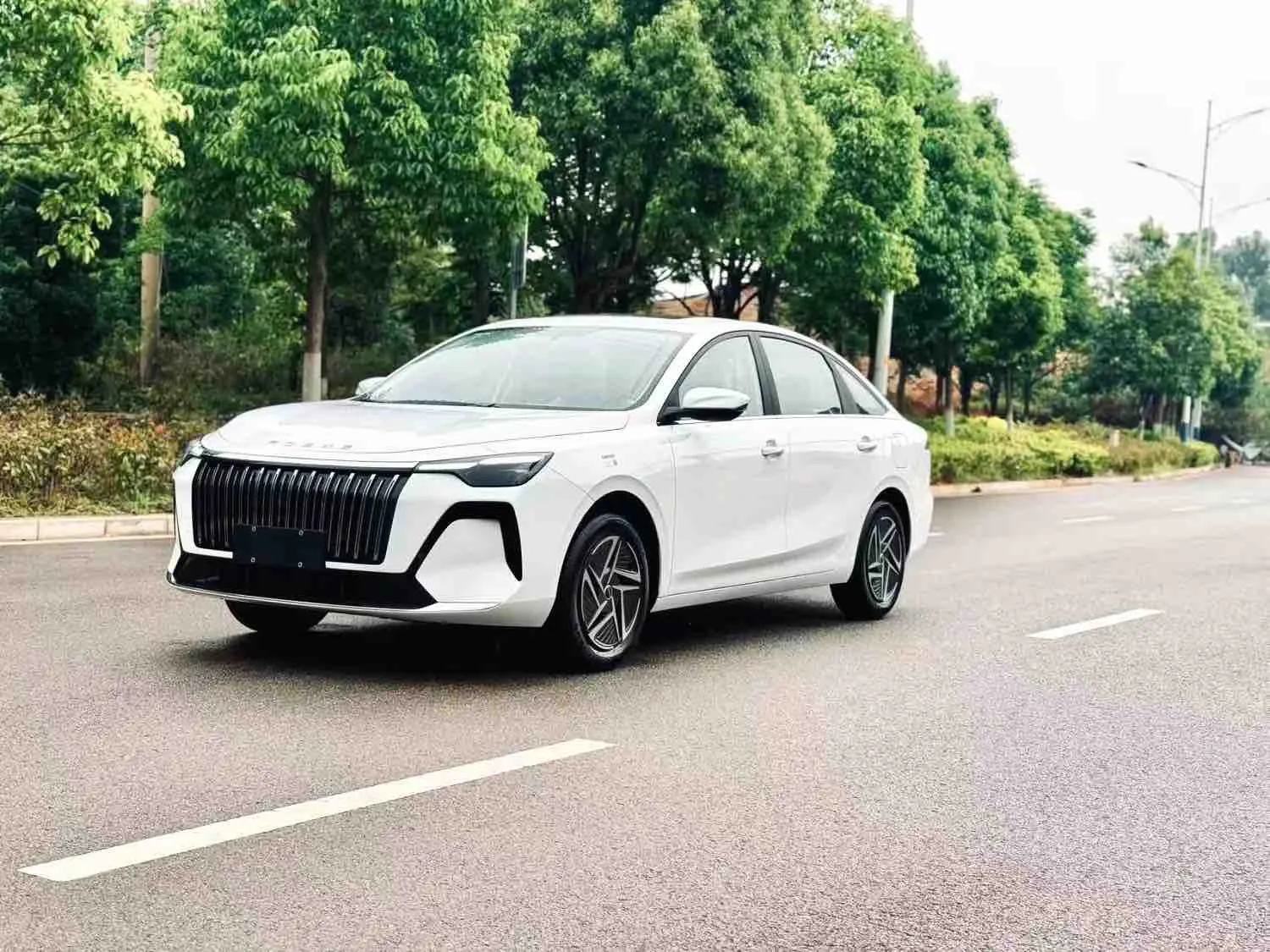 Roewe 2026 i6 1.5 CVT Long-Term Edition, Automatic Transmission