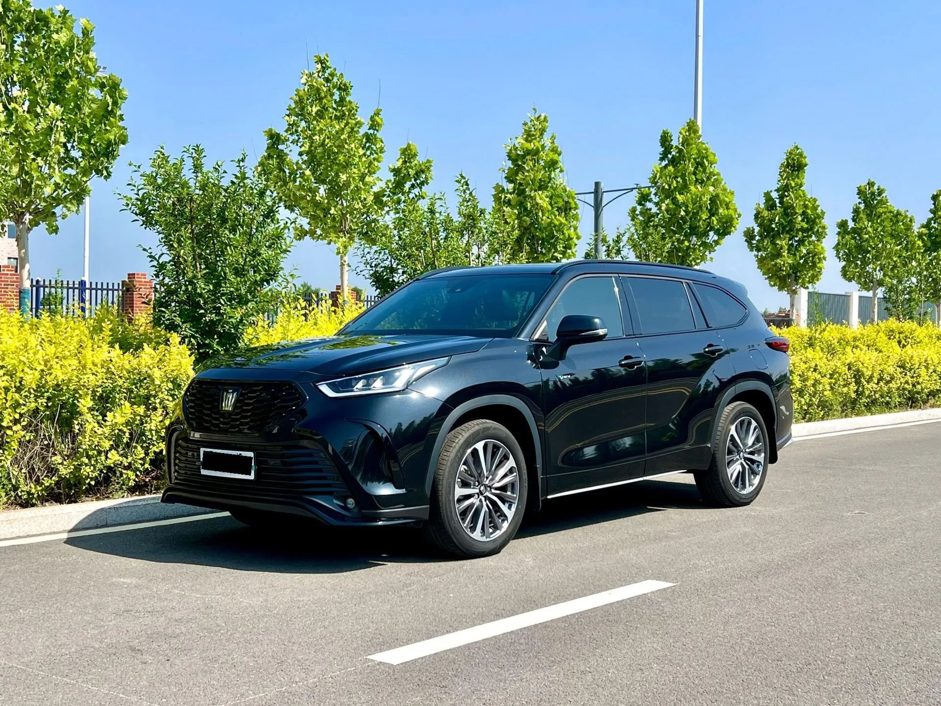 Toyota 2024 Crown Land Cruiser HEV 2.5 CVT 4WD Premium Edition Automatic