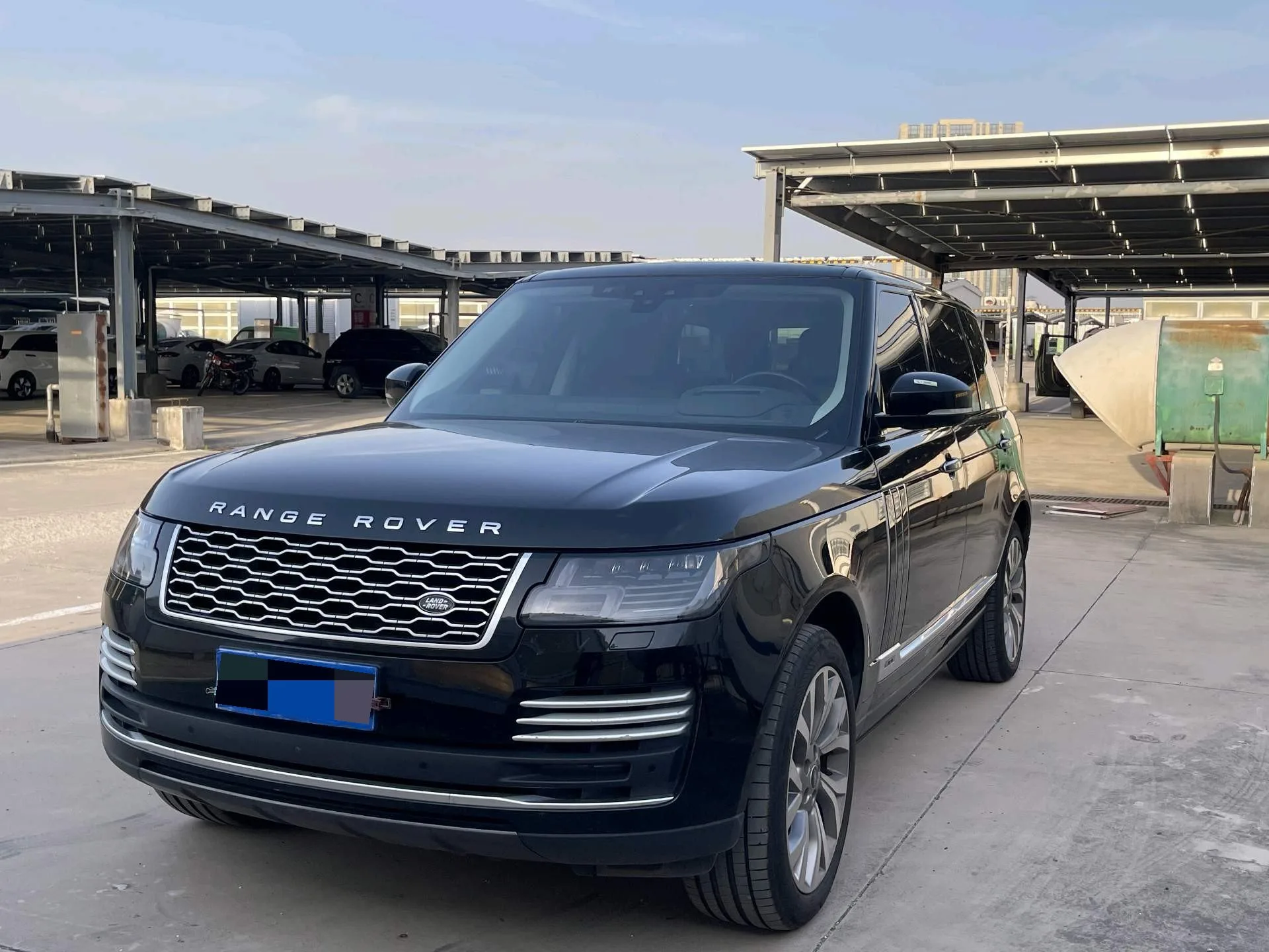 Range Rover 2021 3.0 L6 Legendary Long Wheelbase Classic Edition