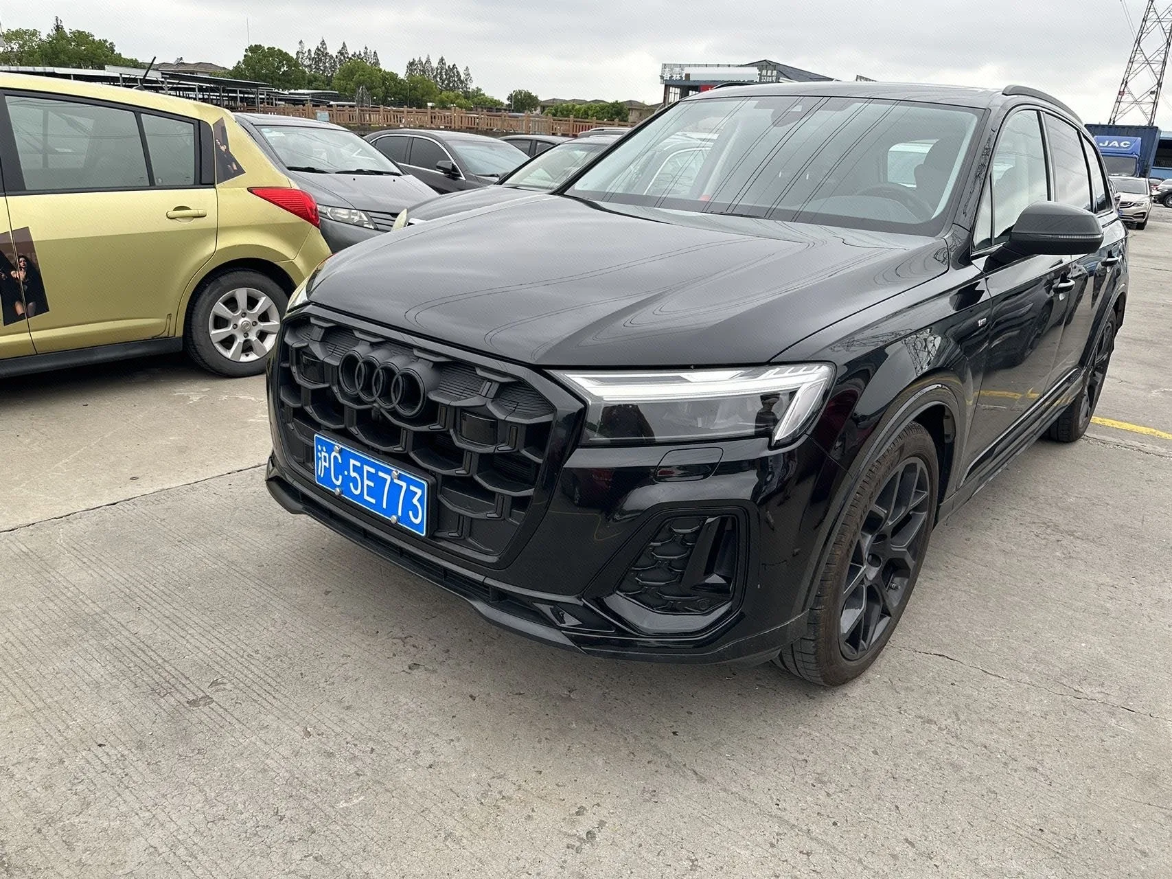 Audi Q7 (Imported) 2025 Model Year Q7 2.0 TFSI 45 TFSI Quattro S line Sport Automatic Transmission
