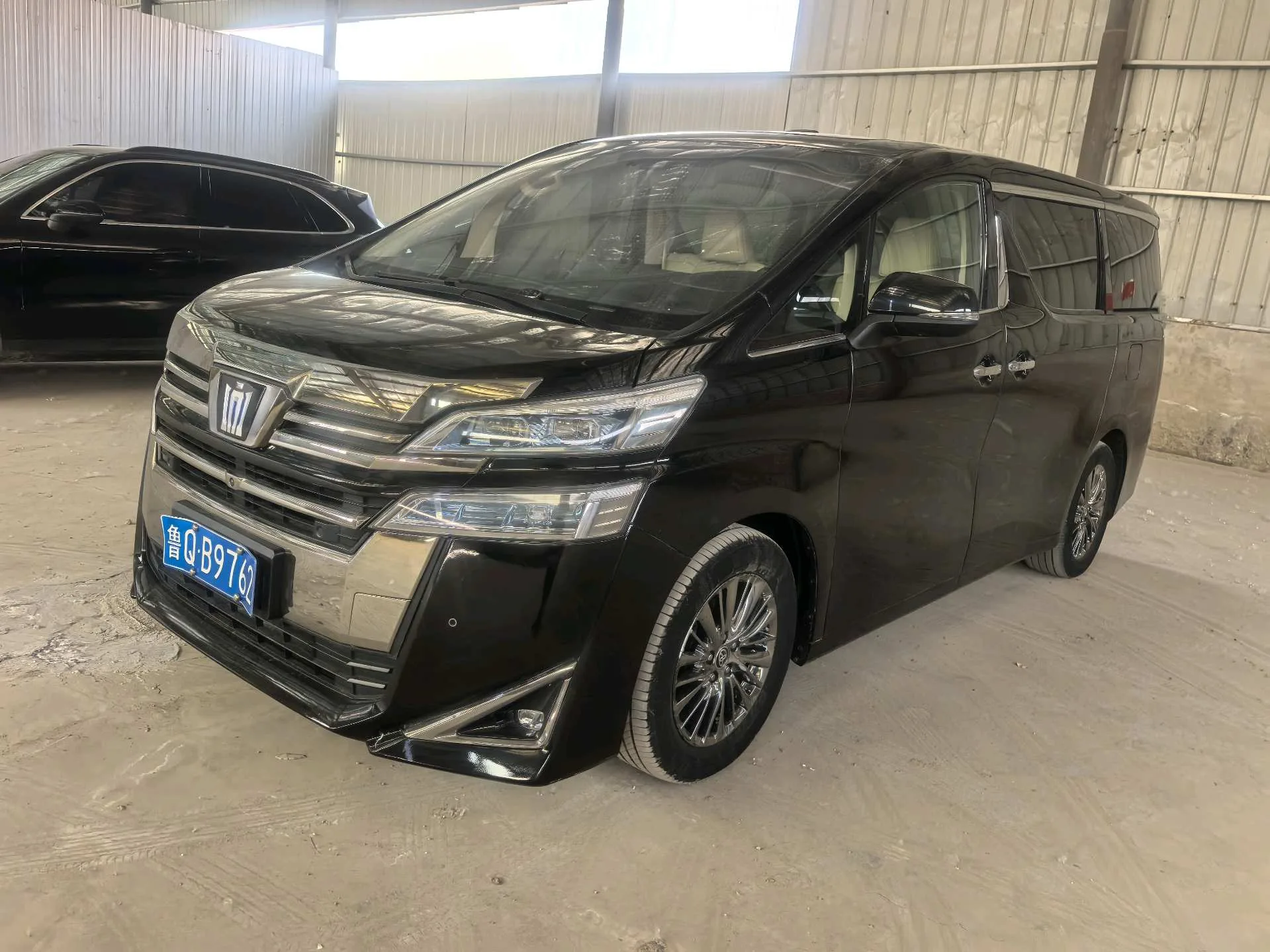 2021 Alphard Crown Hybrid 2.5L HV Premium Edition